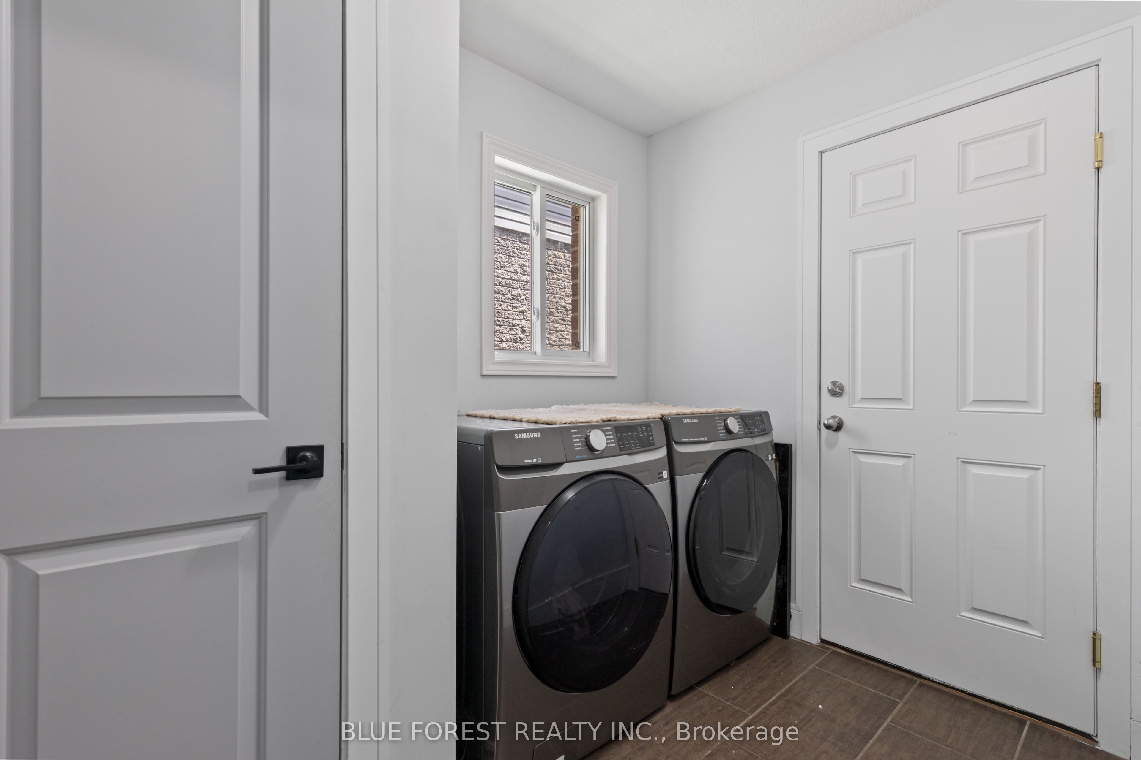 3293 Casson Way Property Photo 14