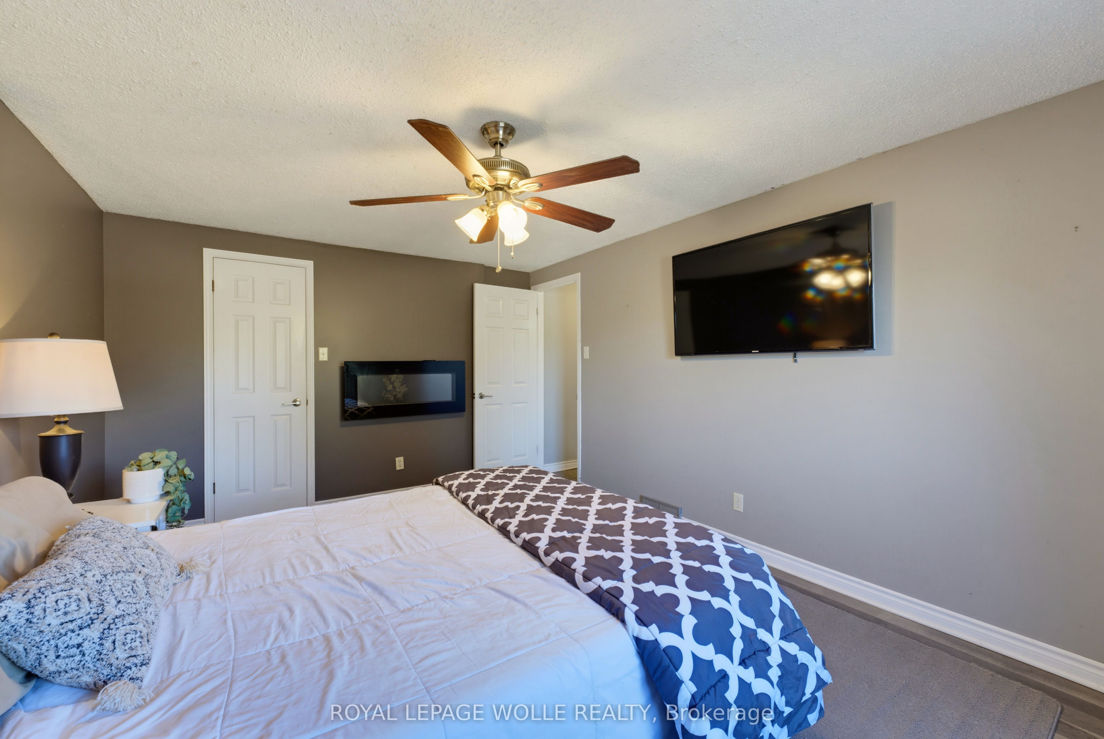 74 Stirling Macgregor Drive Property Photo 13