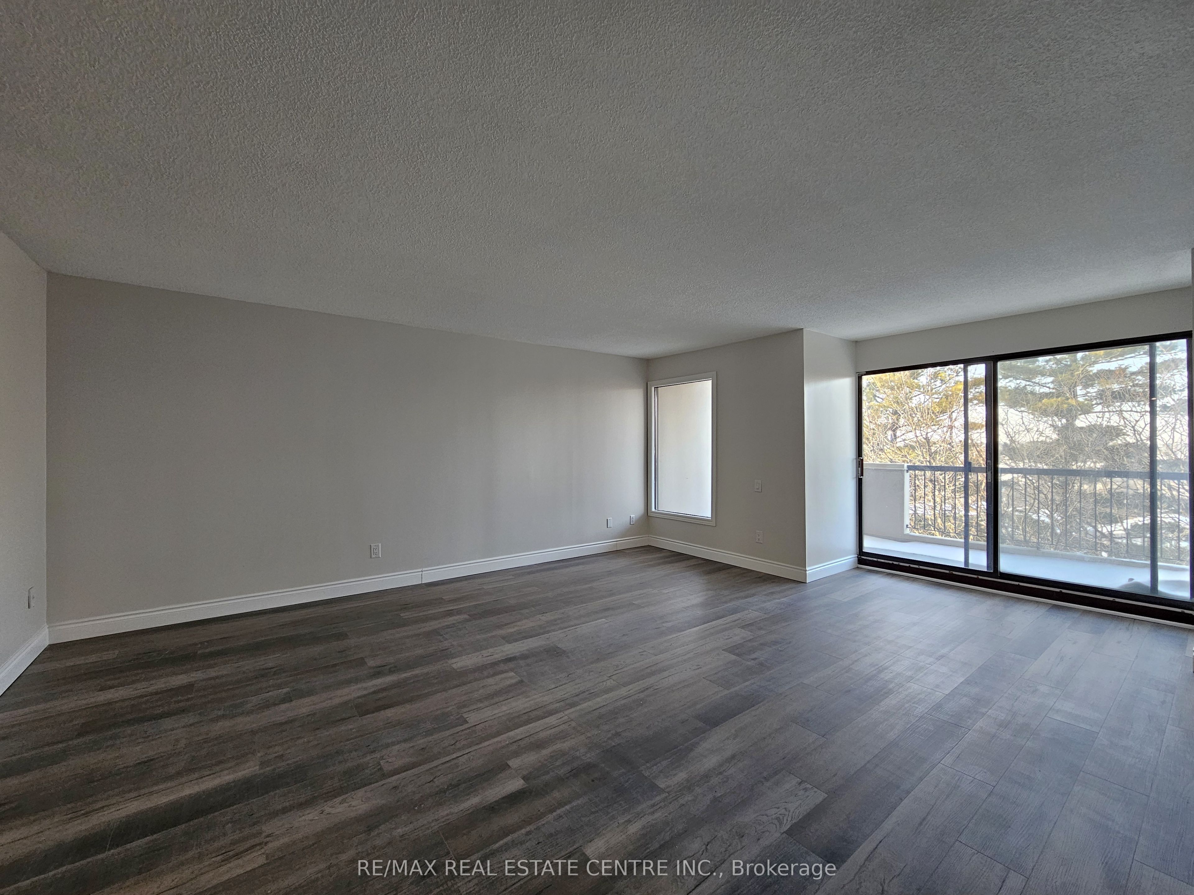 260 Sheldon Avenue N 508 Property Photo 2