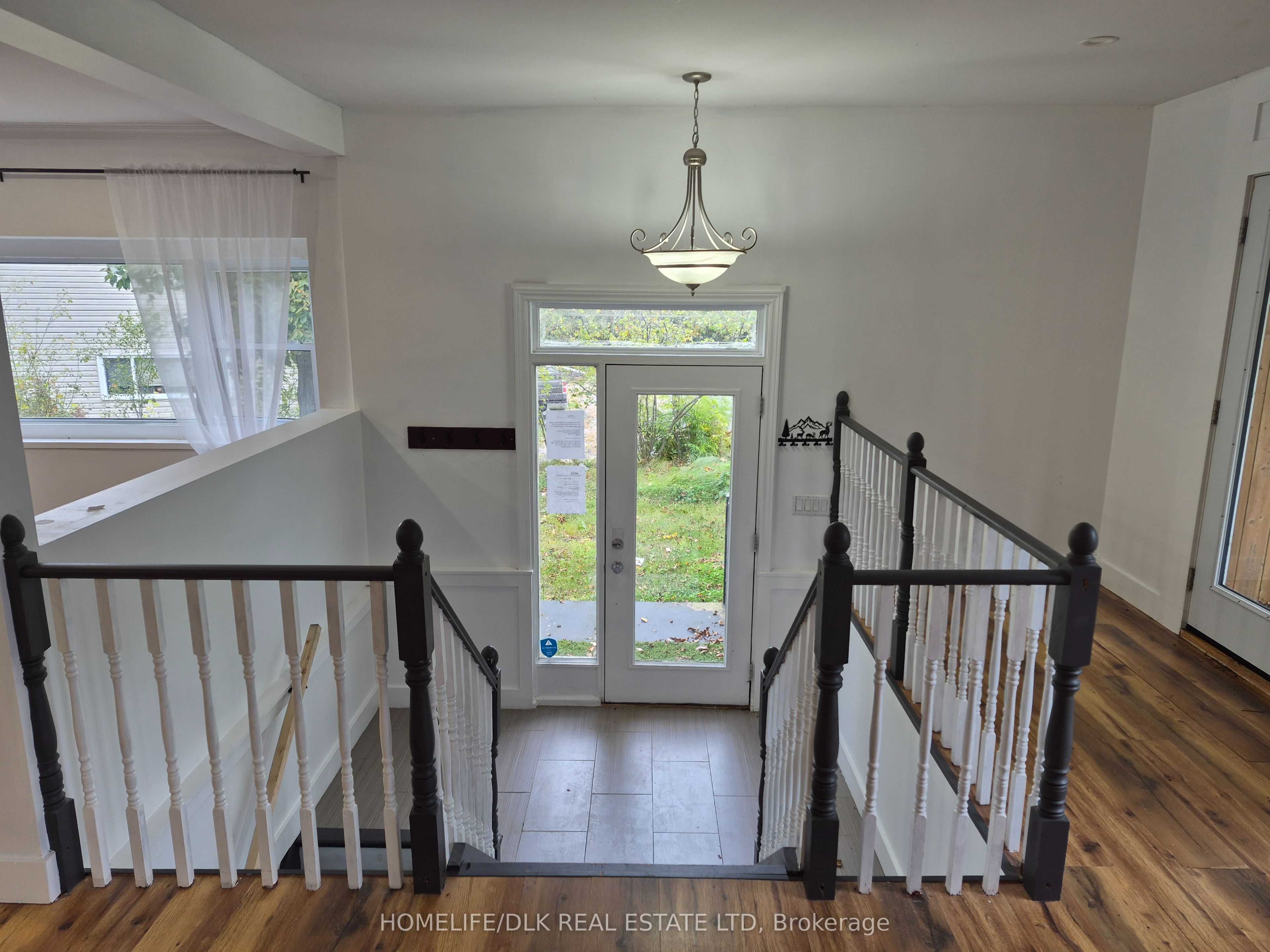 225 Johnson Bay Lane Property Photo 4