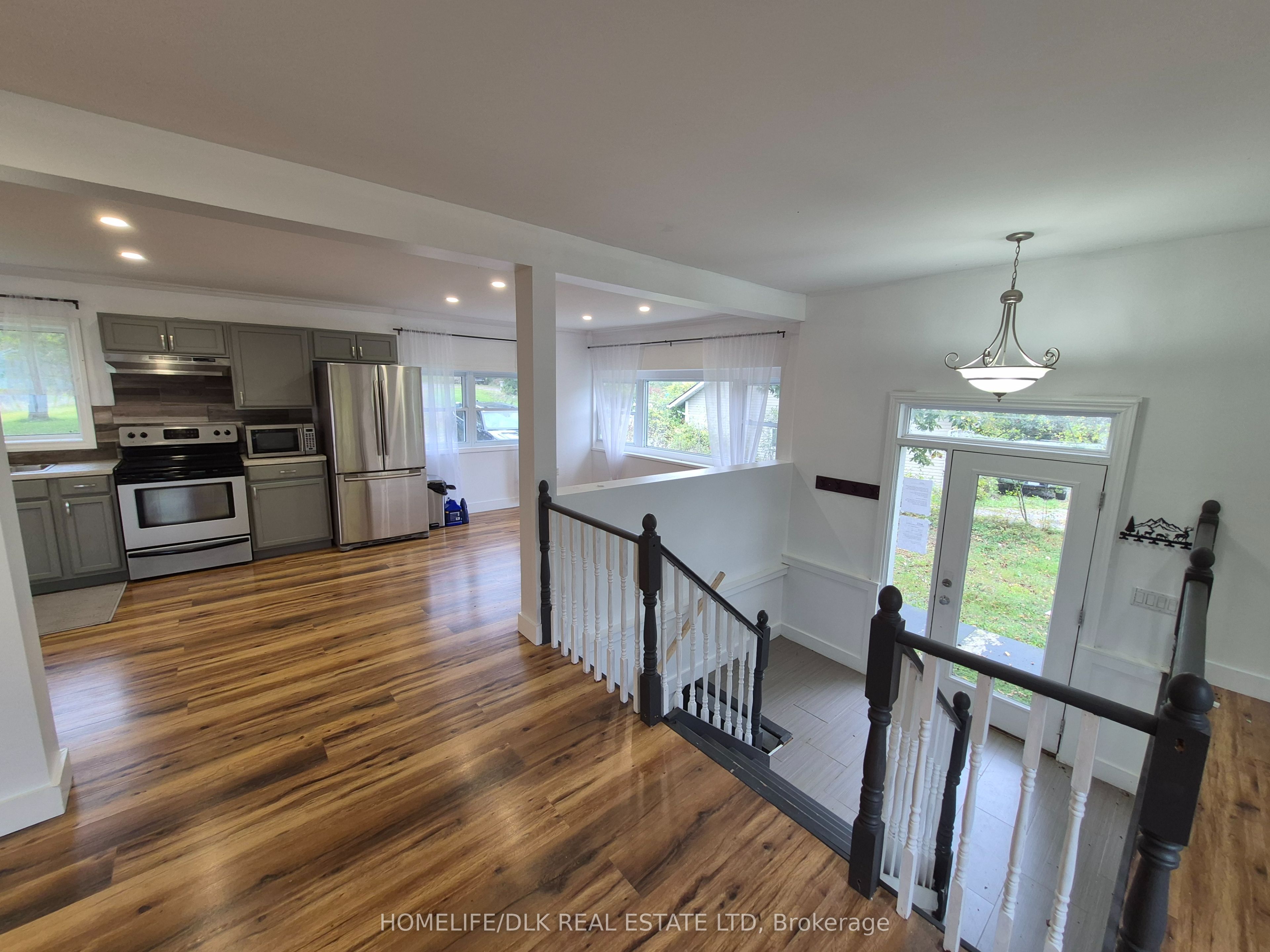 225 Johnson Bay Lane Property Photo 5