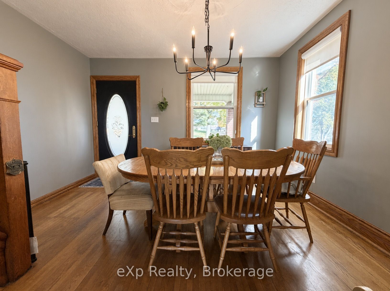 99 6 Concession Property Photo 4