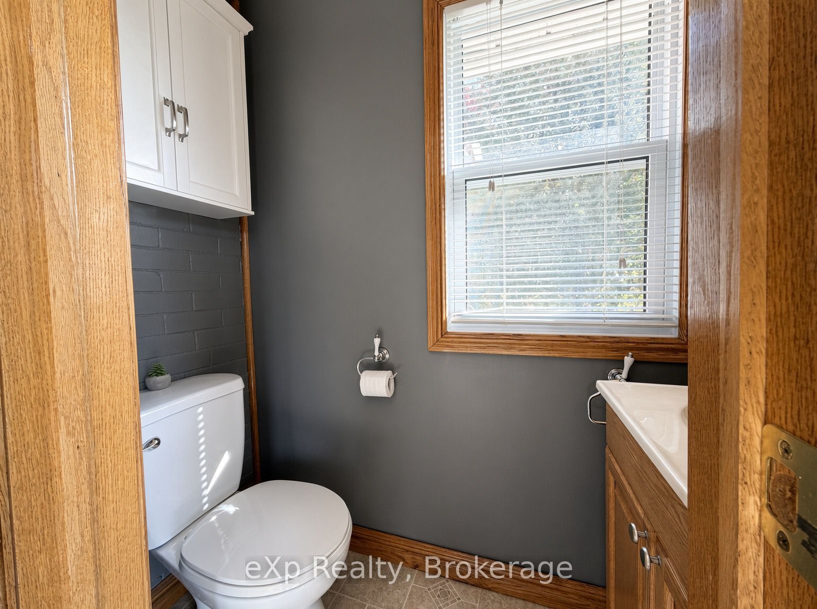 99 6 Concession Property Photo 10