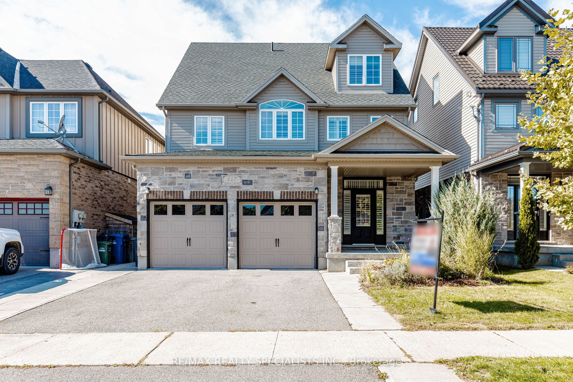 117 Norma Crescent Main & Upper Property Photo 1