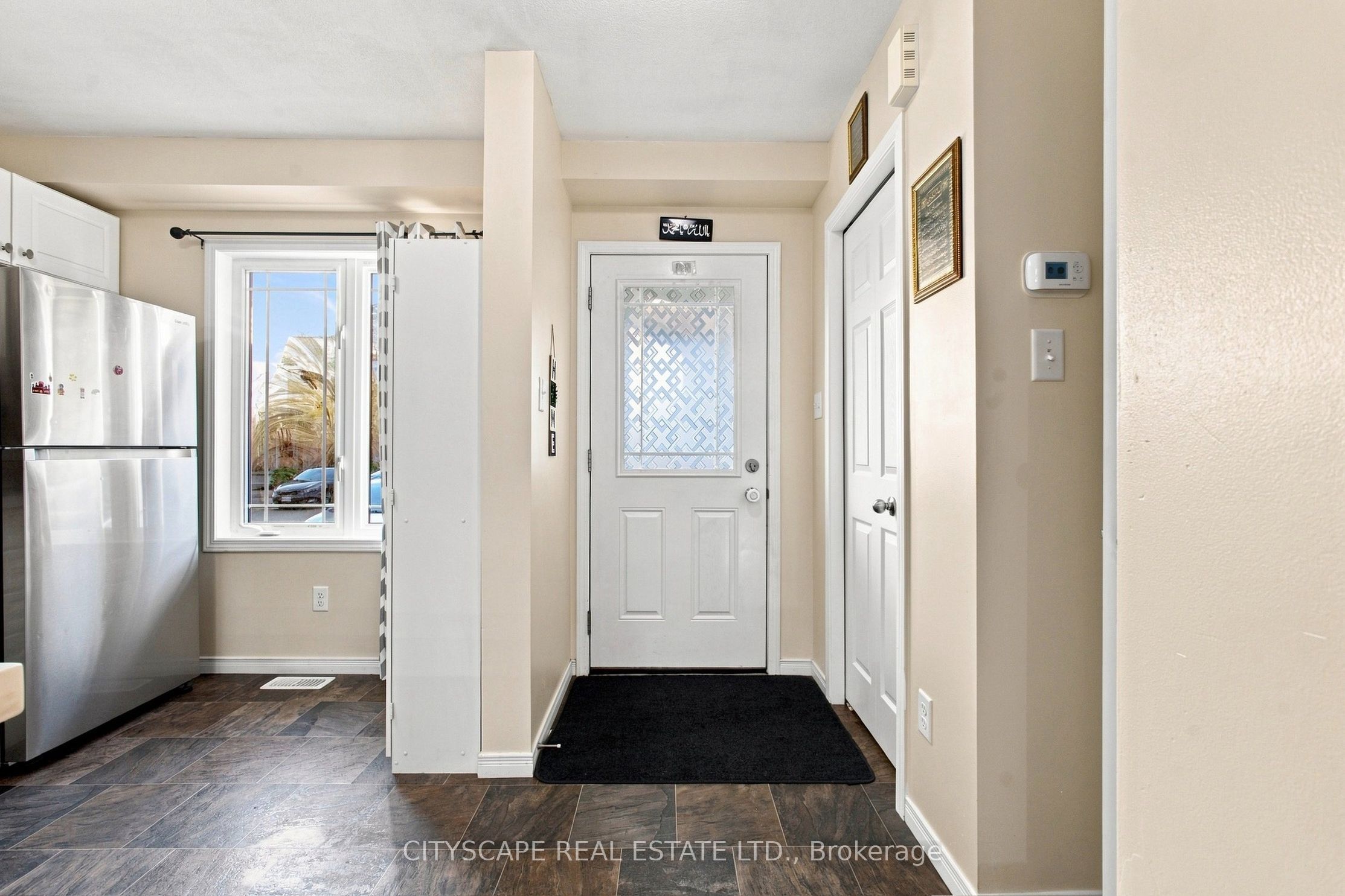 350 Dundas Street S 37 Property Photo 3