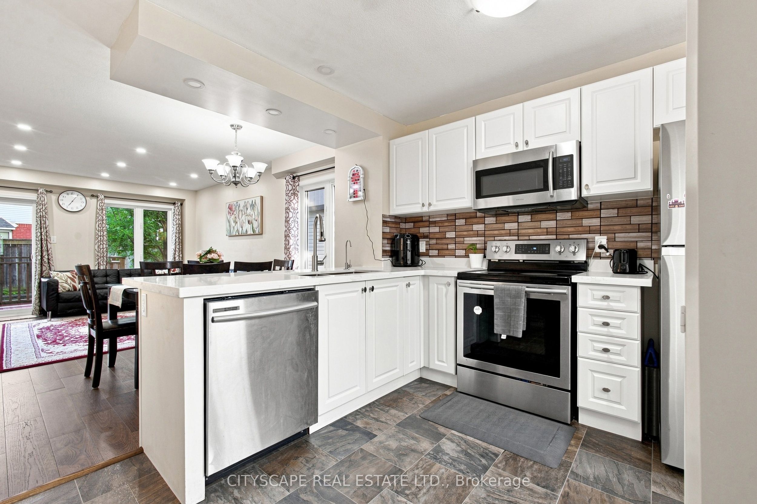 350 Dundas Street S 37 Property Photo 5