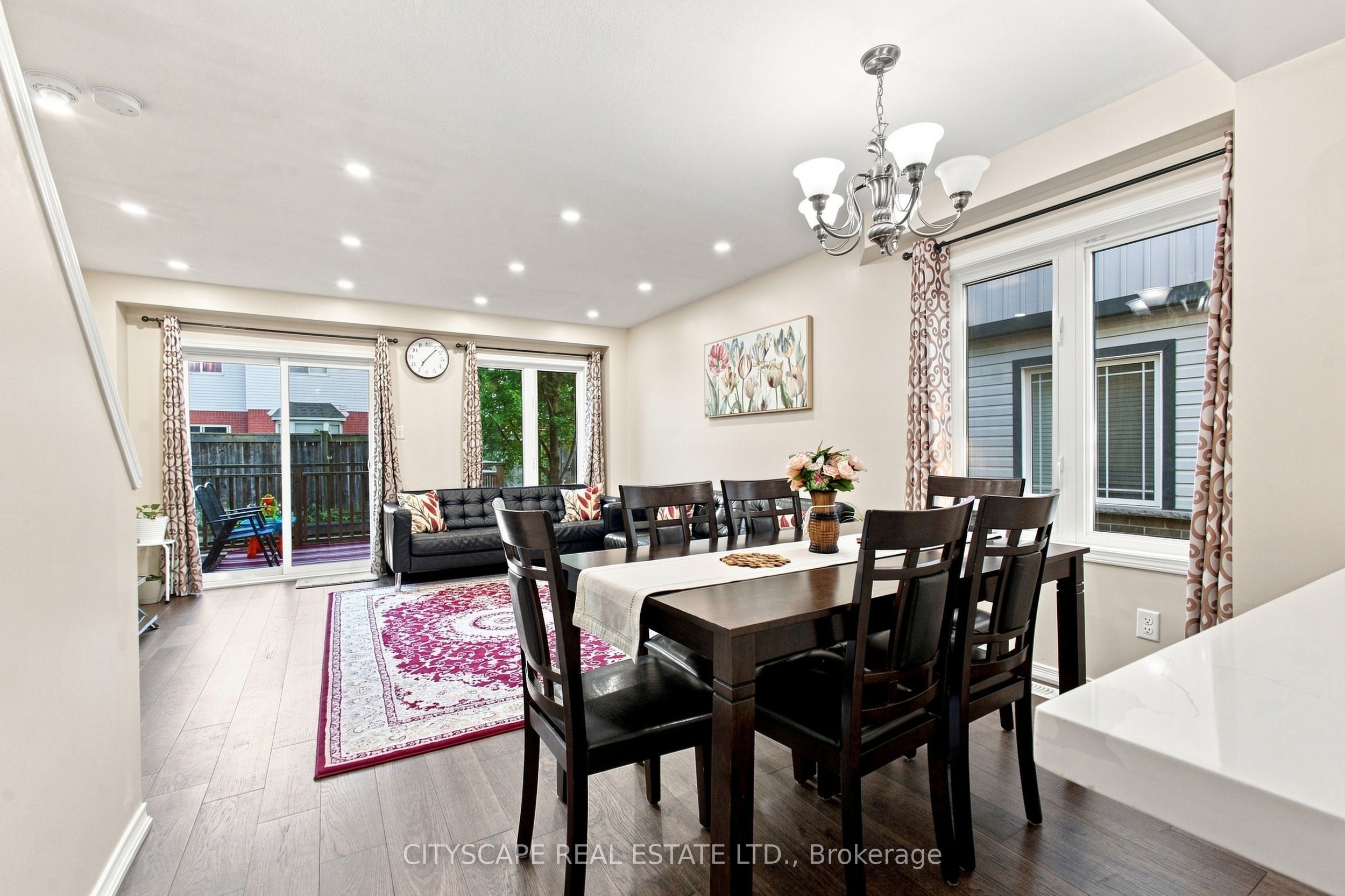 350 Dundas Street S 37 Property Photo 12