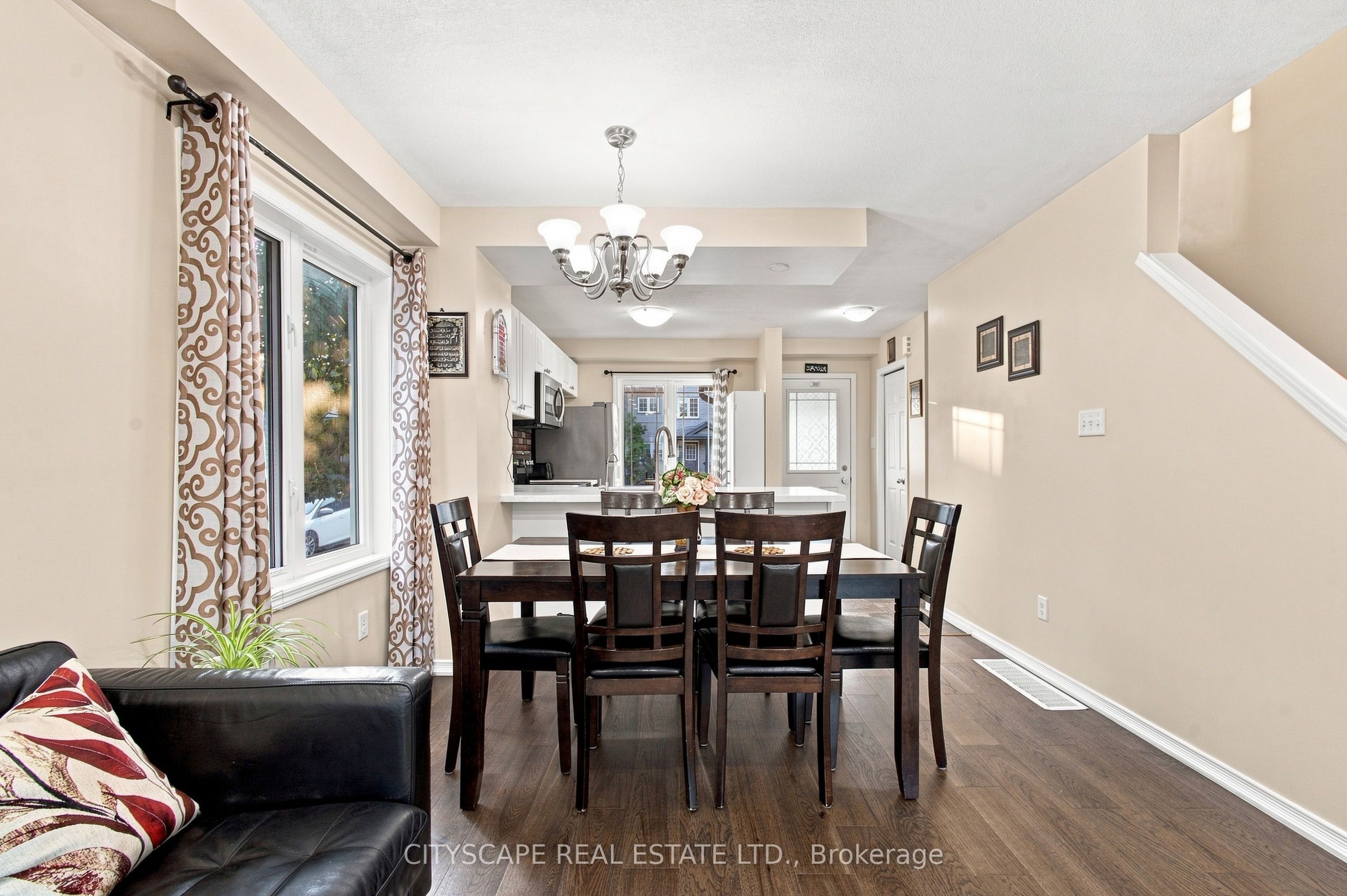 350 Dundas Street S 37 Property Photo 14