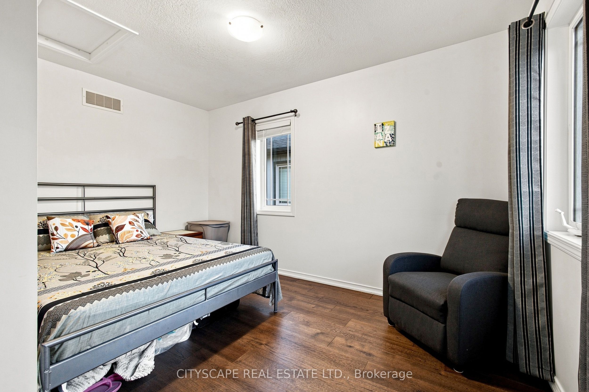 350 Dundas Street S 37 Property Photo 19