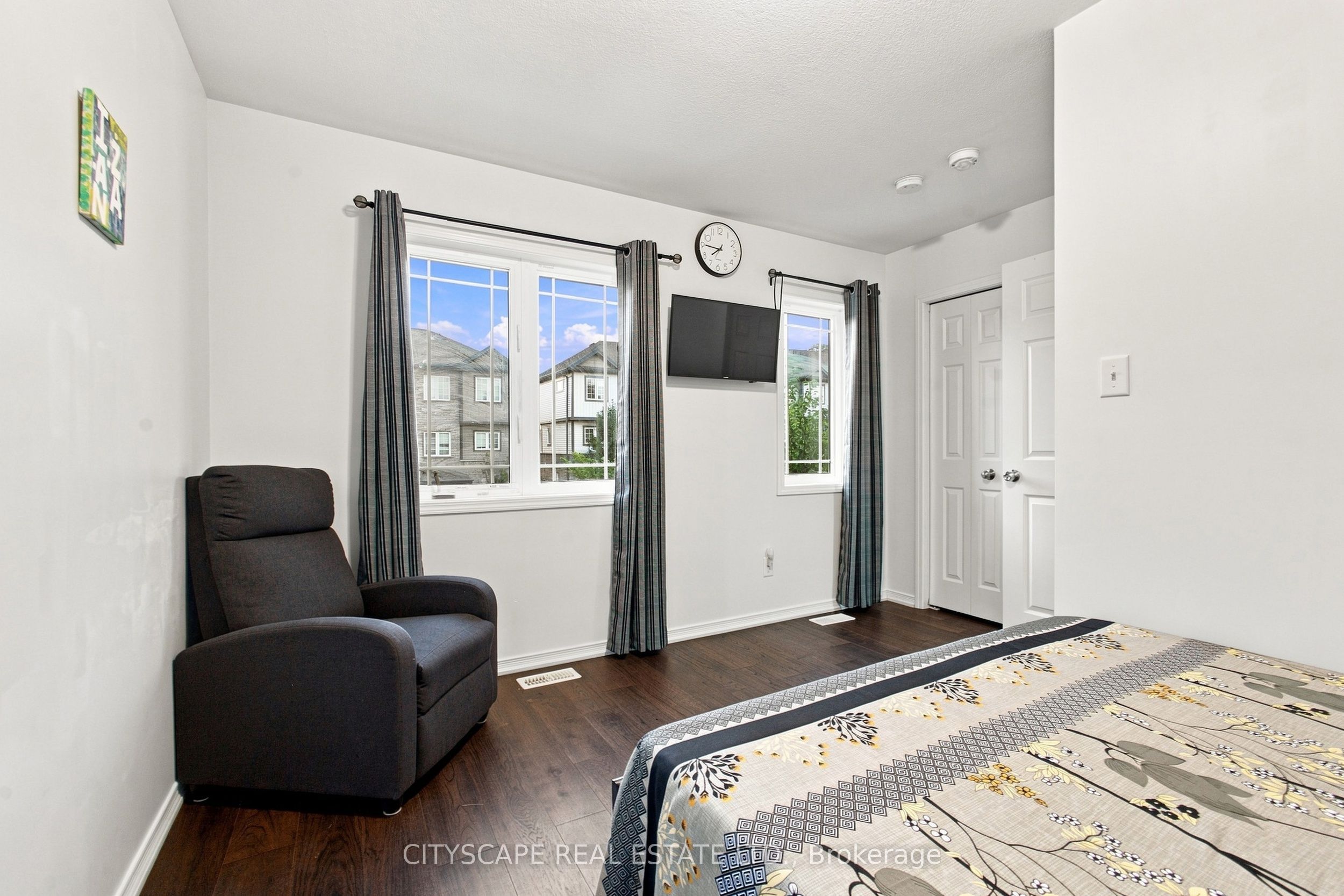 350 Dundas Street S 37 Property Photo 20