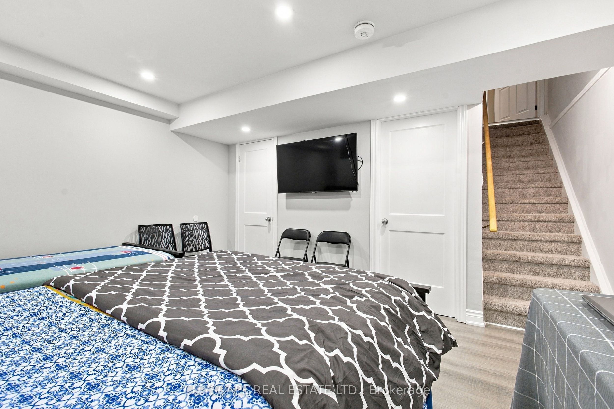 350 Dundas Street S 37 Property Photo 27