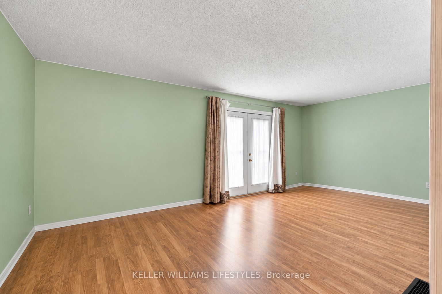 511 Admiral Drive 59 Property Photo 11