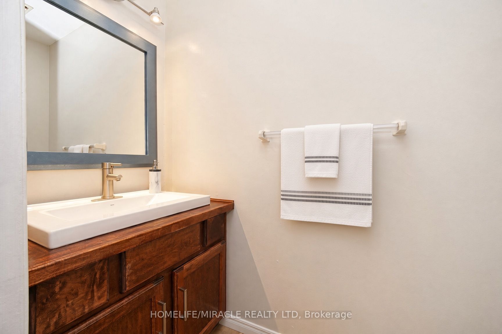 488 Heather Hill Place Property Photo 26