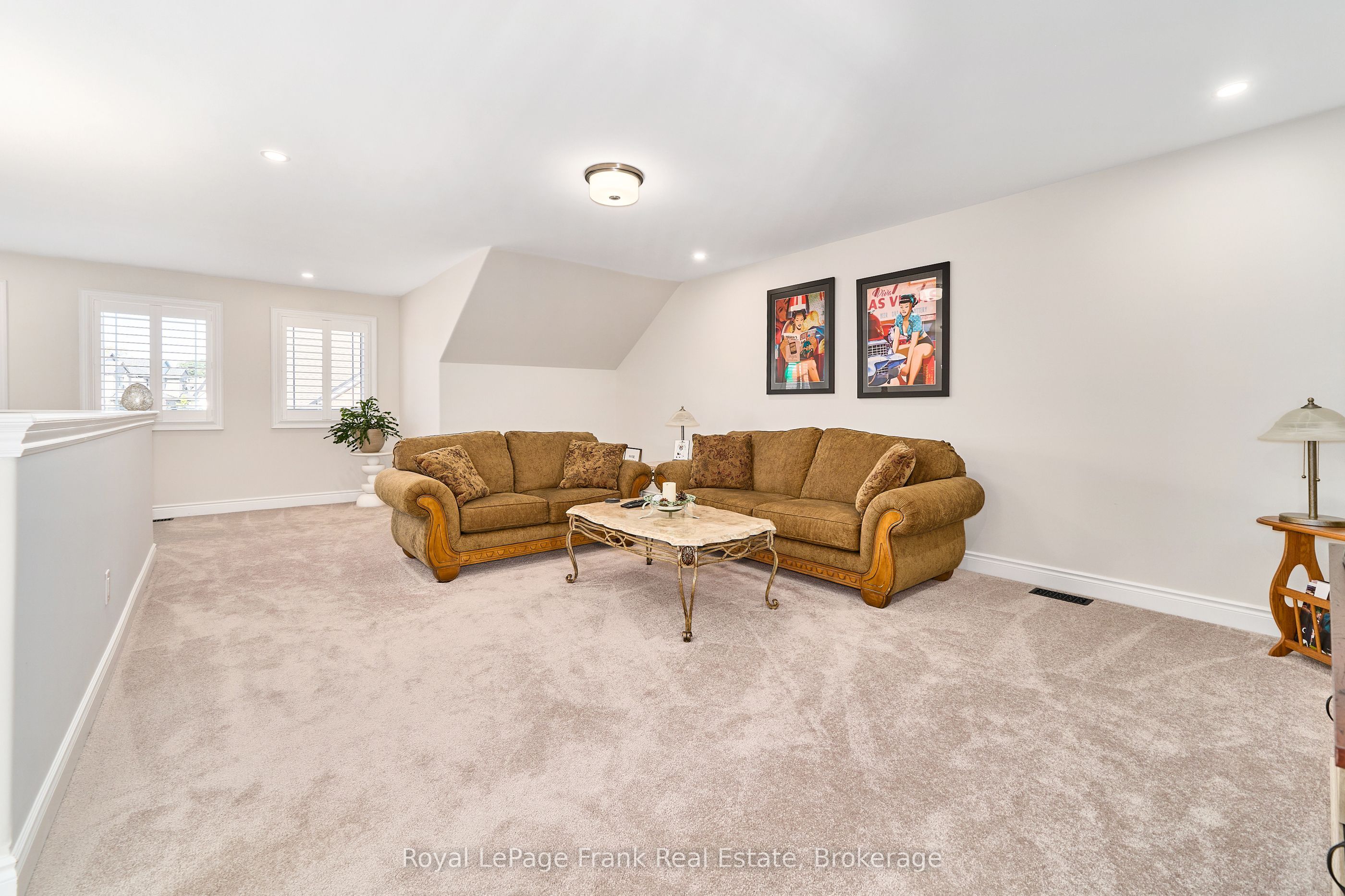 11 Drummond Street Property Photo 21