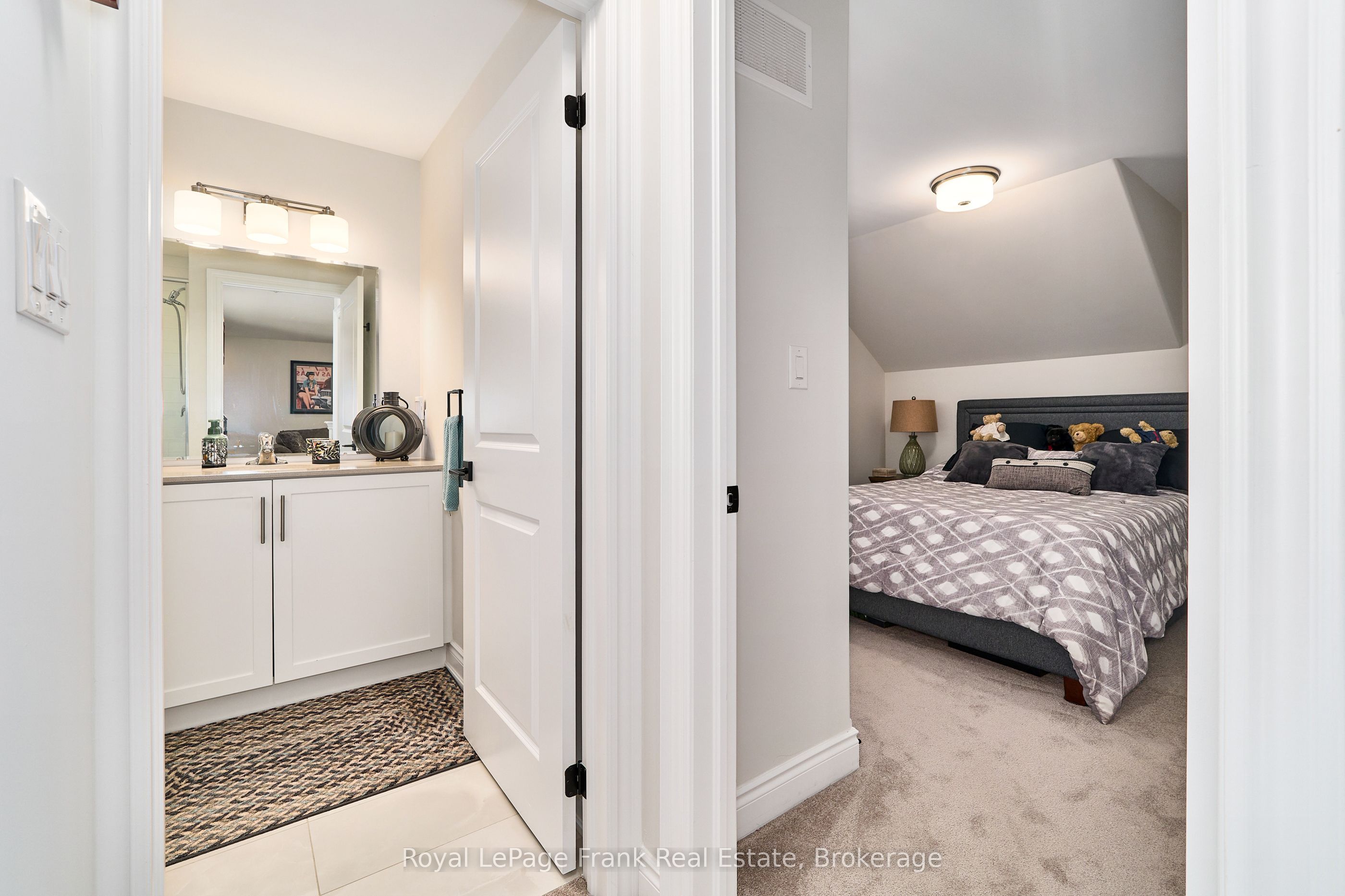 11 Drummond Street Property Photo 24