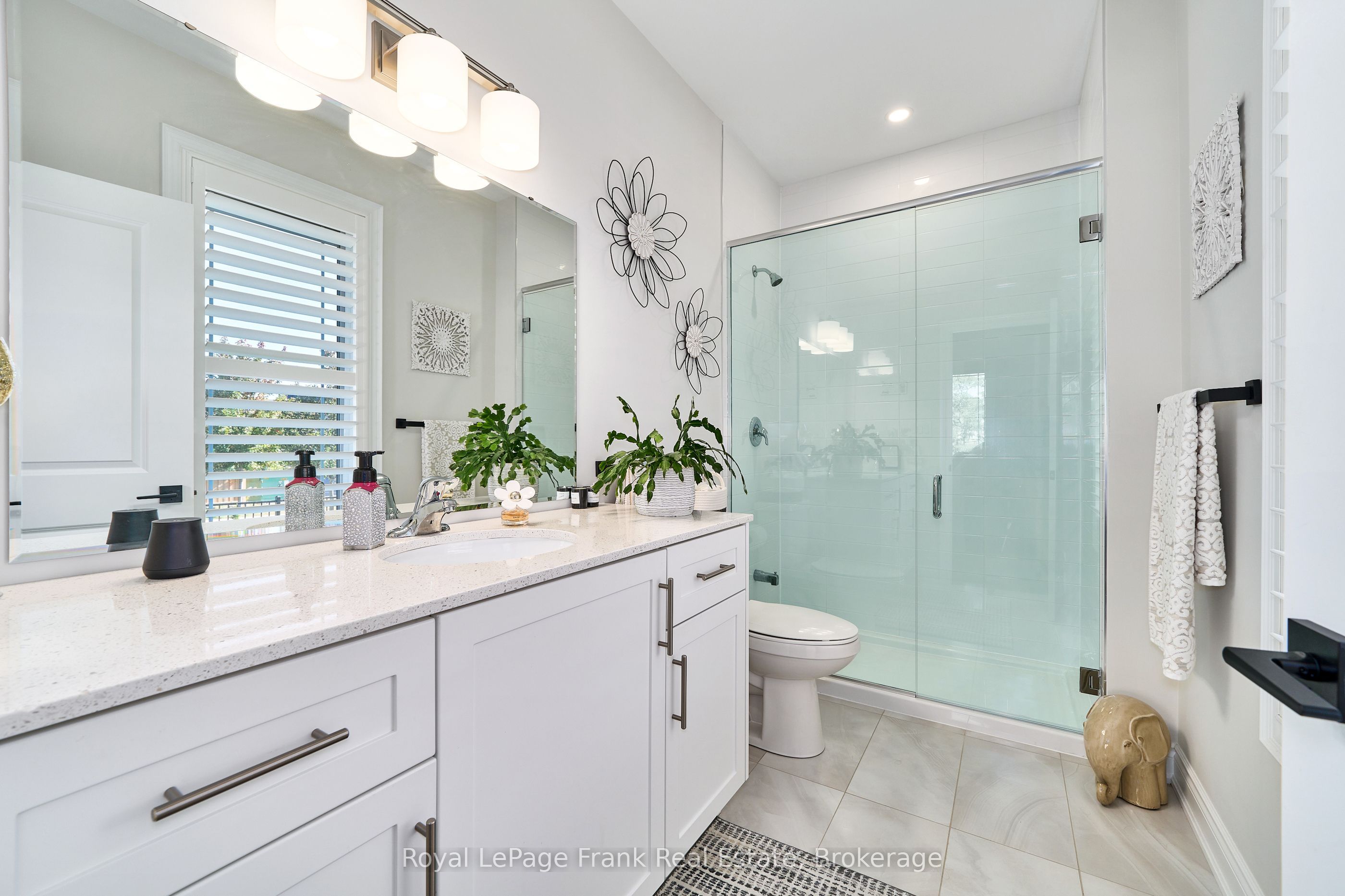 11 Drummond Street Property Photo 28
