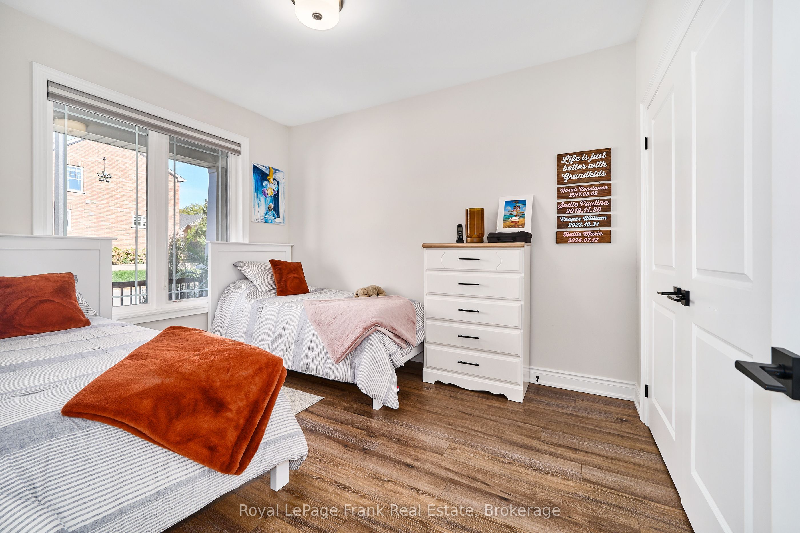 11 Drummond Street Property Photo 29