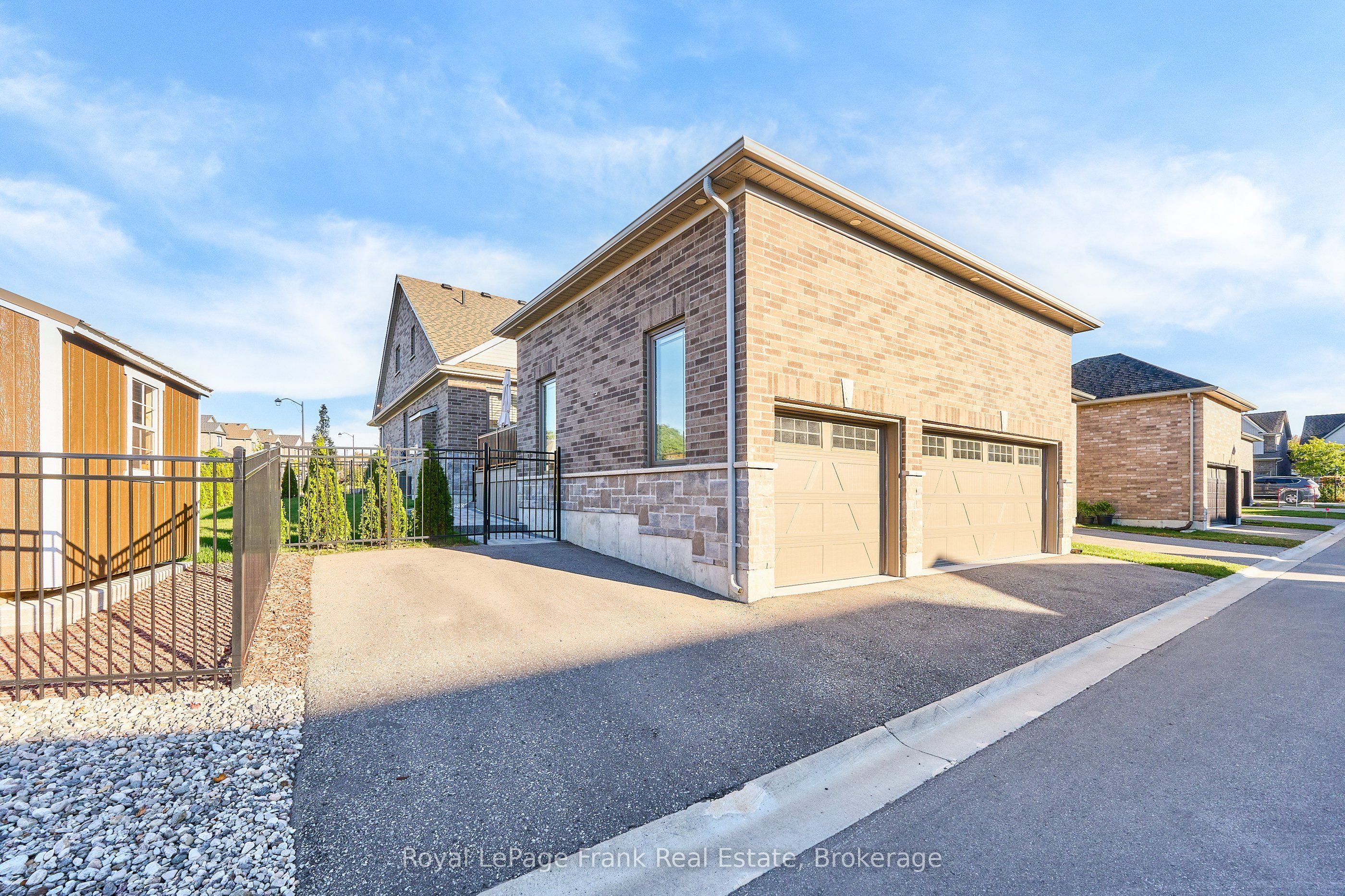 11 Drummond Street Property Photo 34