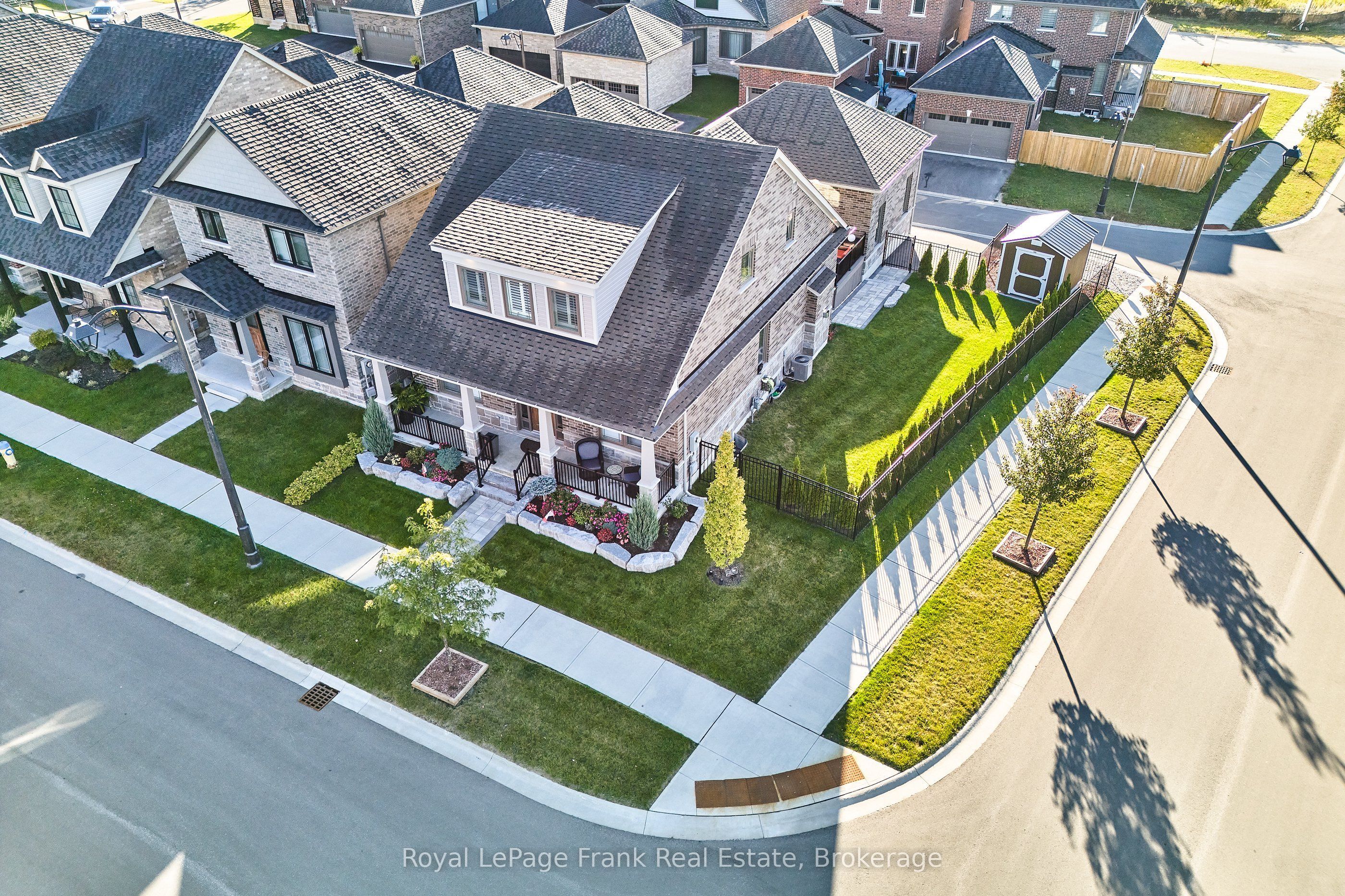 11 Drummond Street Property Photo 41