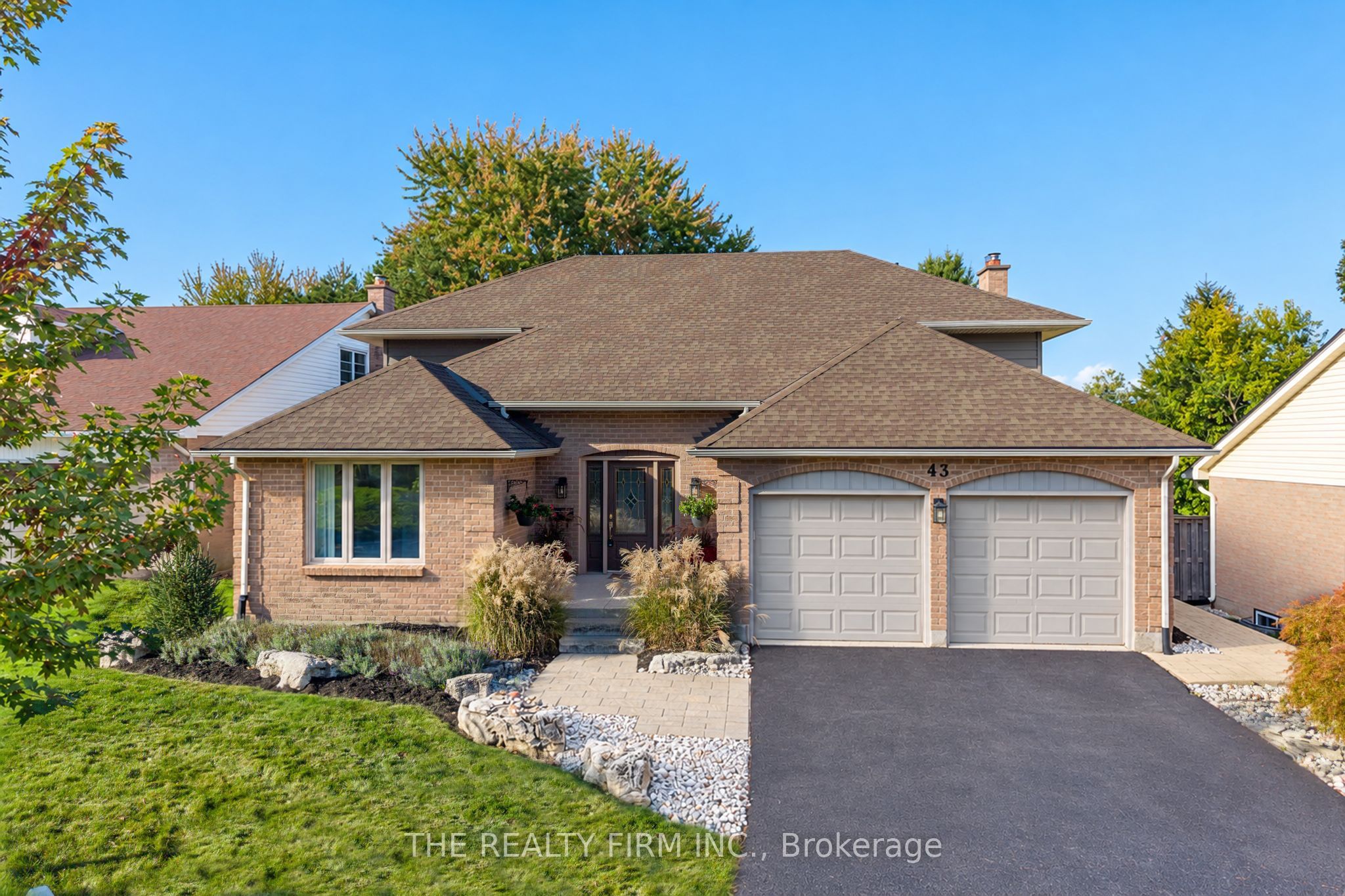 43 Fairlane Crescent Property Photo 1