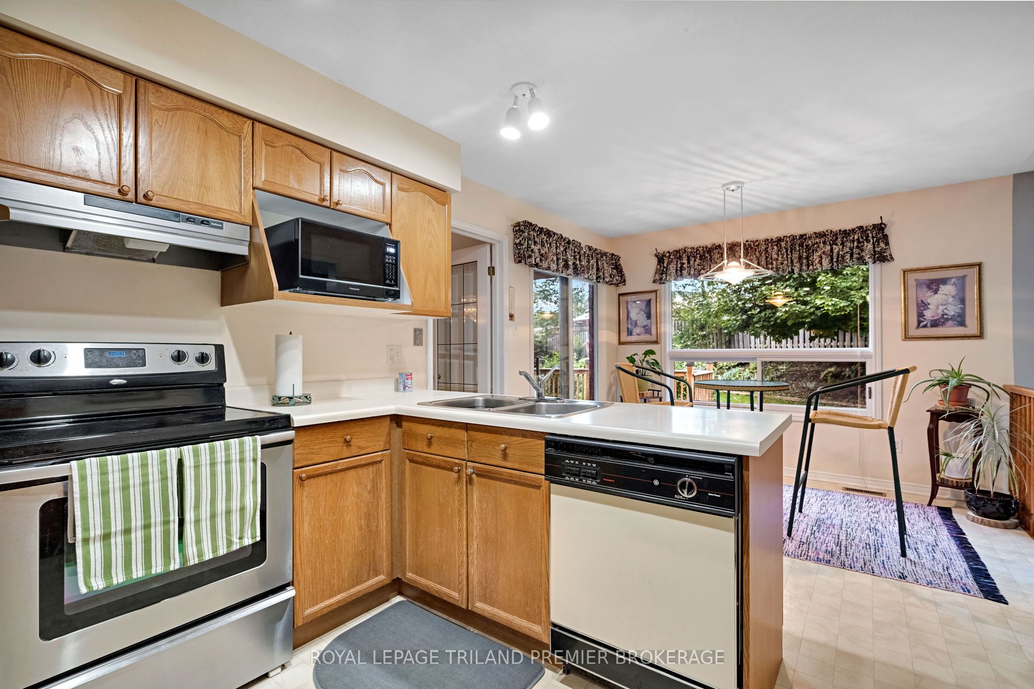 74 Napoleon Drive Property Photo 18
