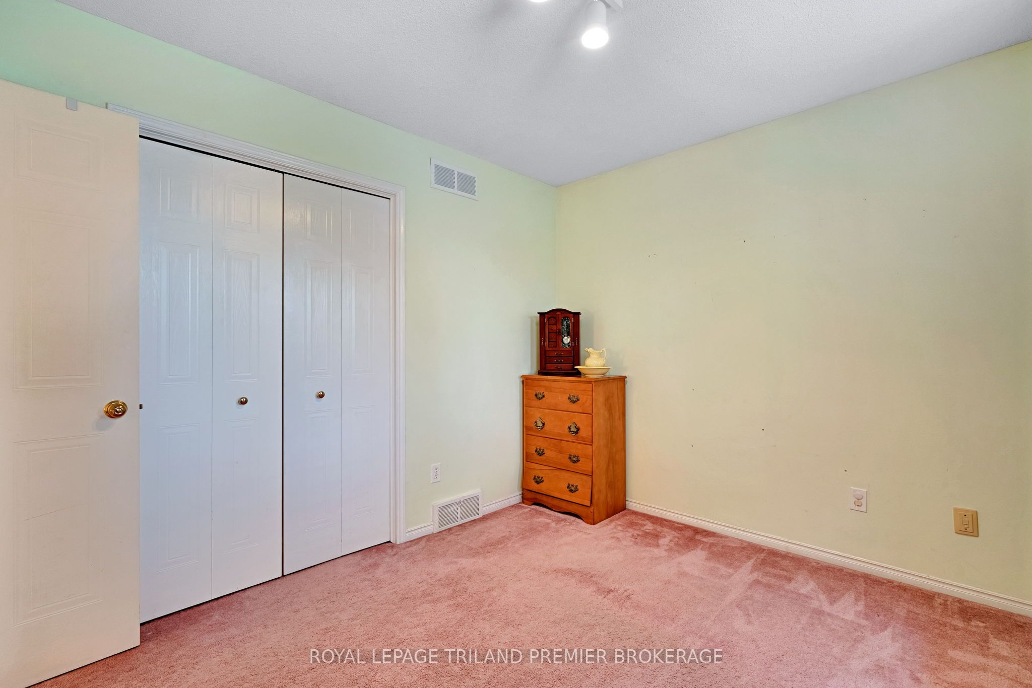 74 Napoleon Drive Property Photo 31