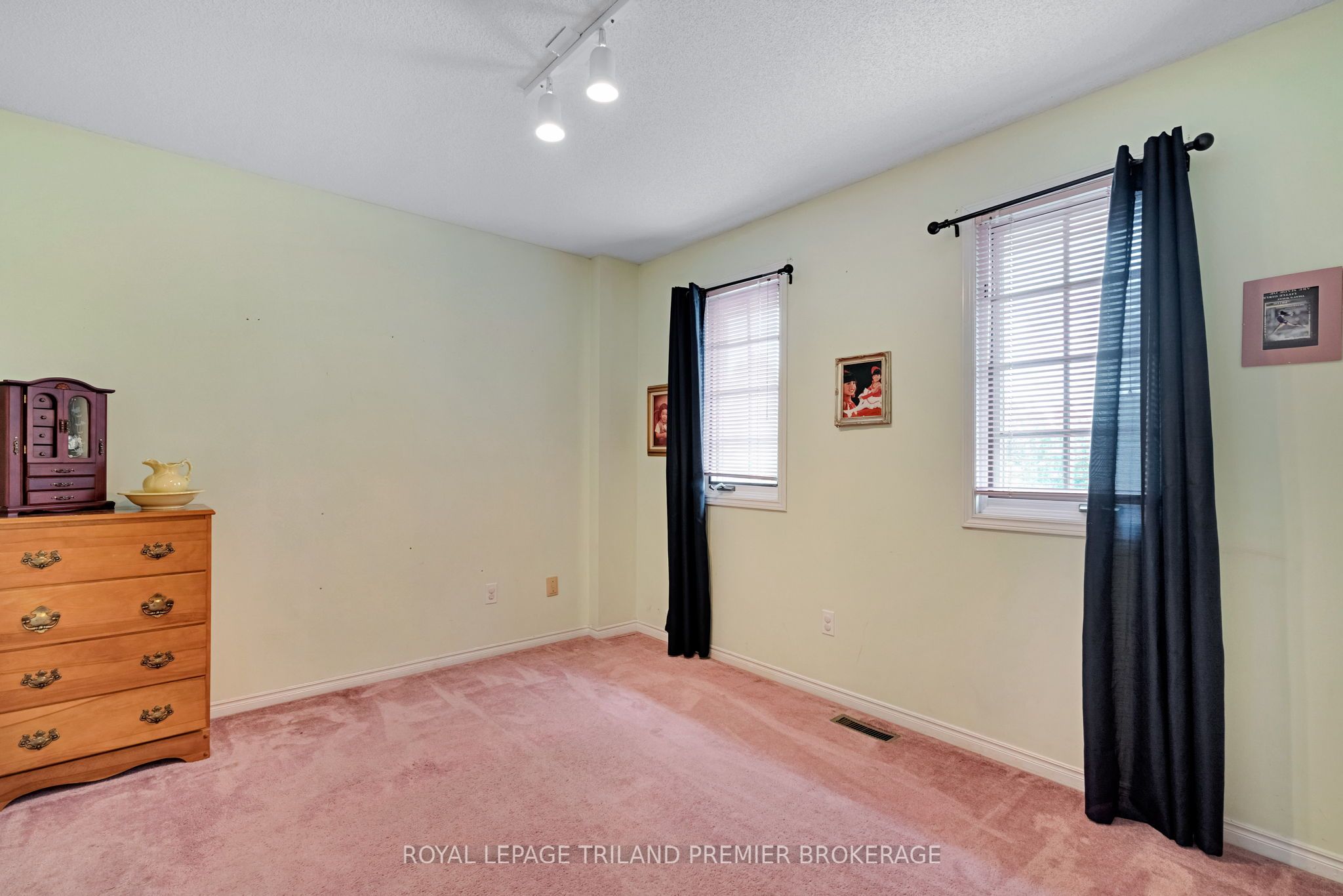 74 Napoleon Drive Property Photo 32