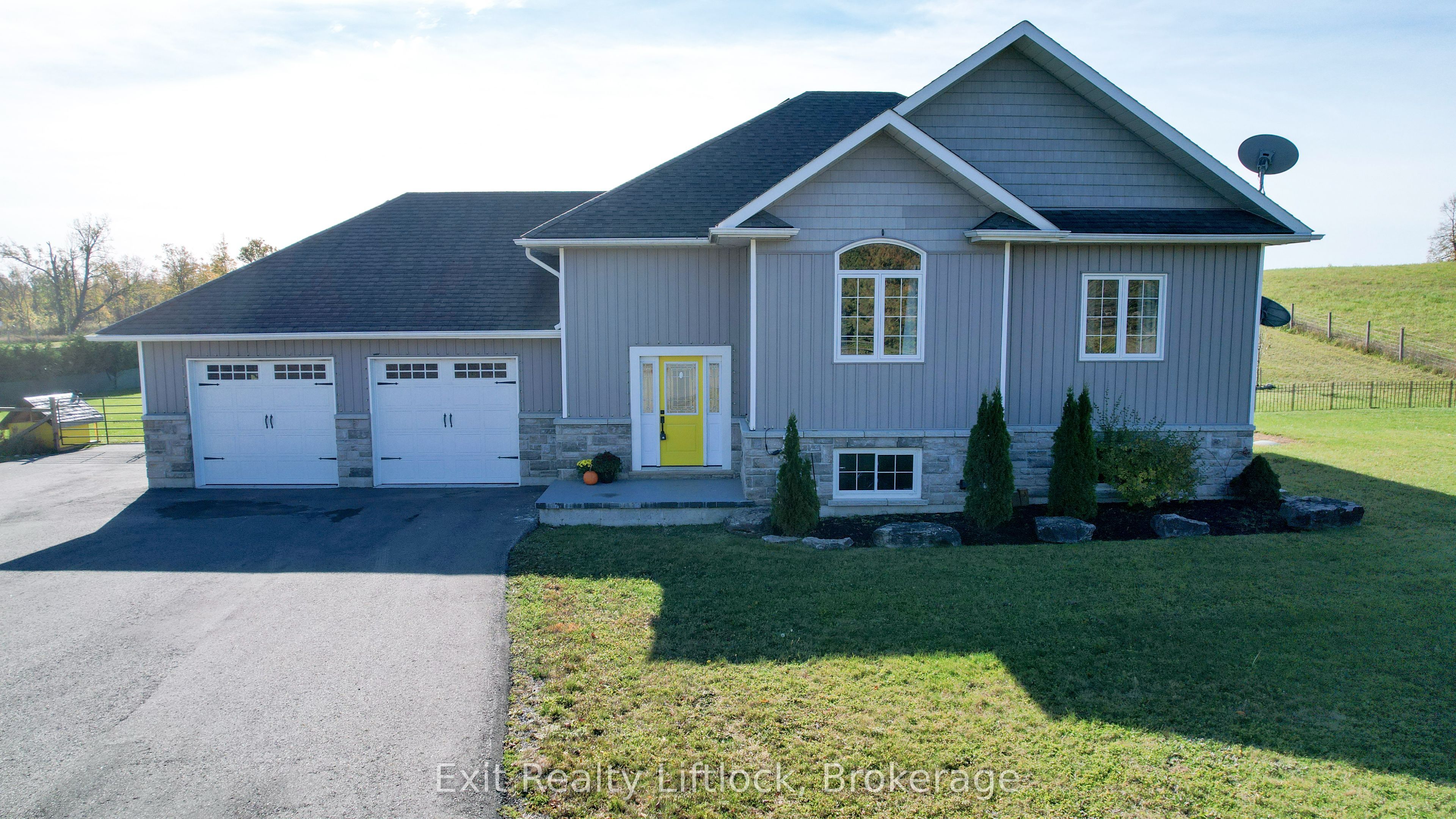 1479 Webster Road Property Photo 1