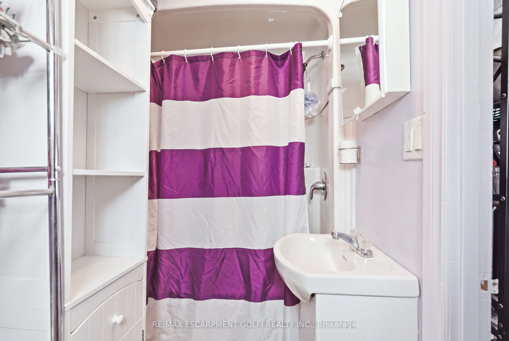 56 Welland Avenue Property Photo 10