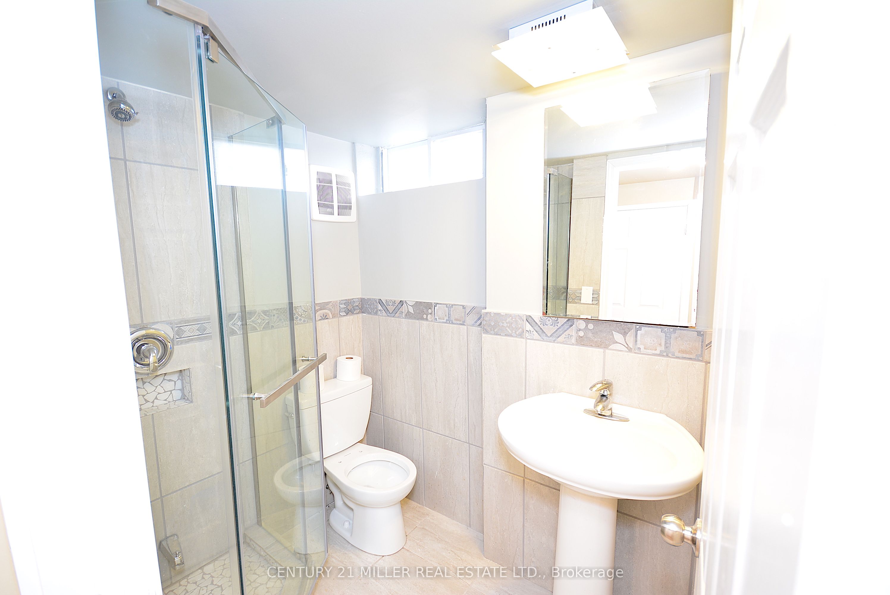 171 Rykert Street 2 Property Photo 7