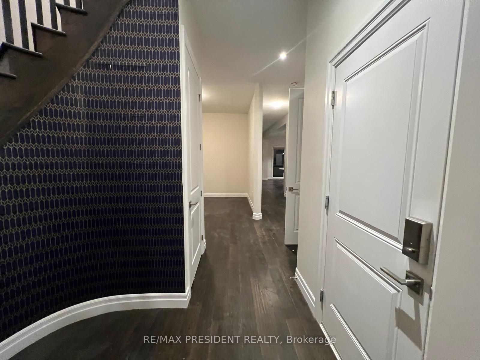 106 Greenwich Avenue Property Photo 6