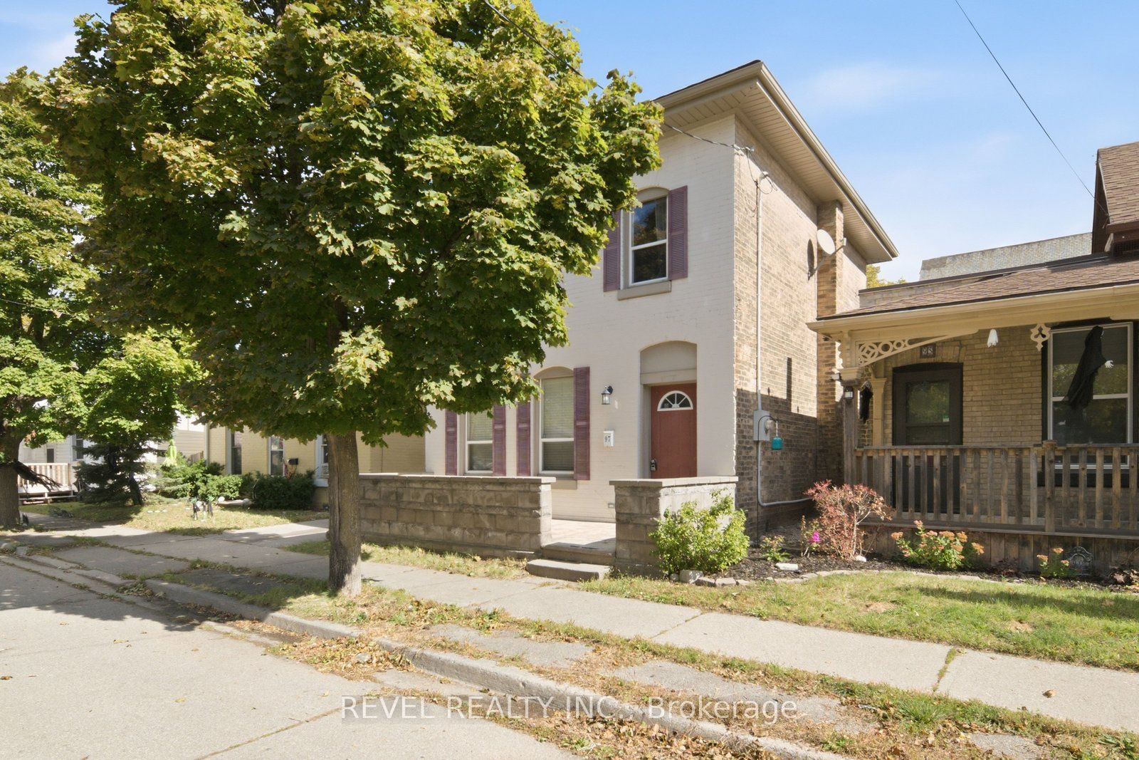 97 Queen Street Property Photo 2