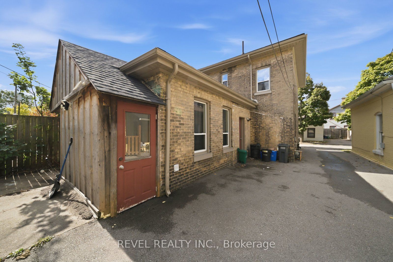 97 Queen Street Property Photo 22