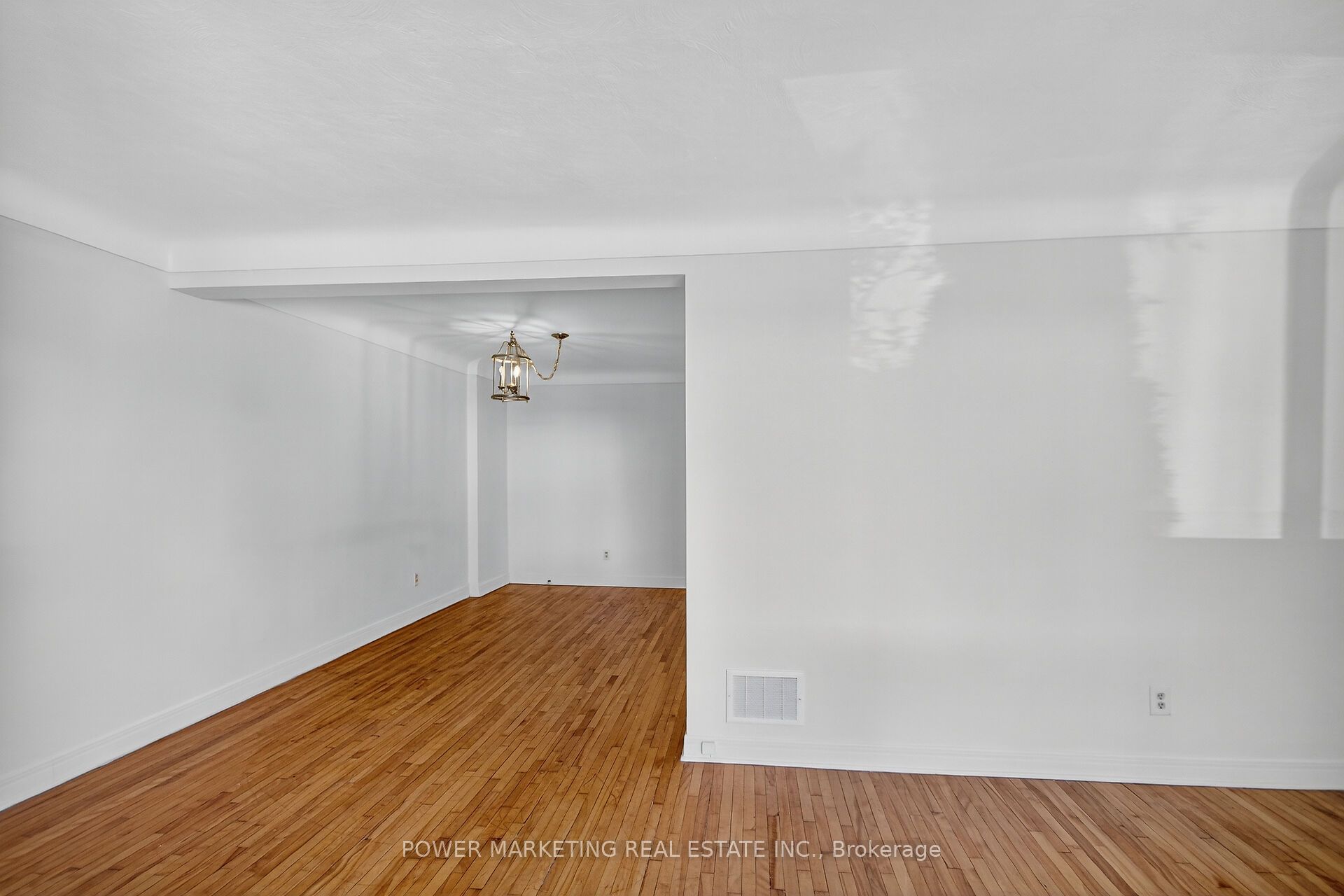 528 Mutual Street Property Photo 8