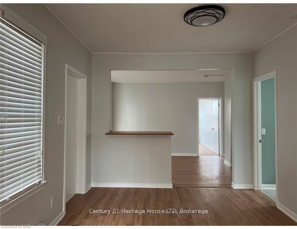 61 Phipps Street Lower Property Photo 12