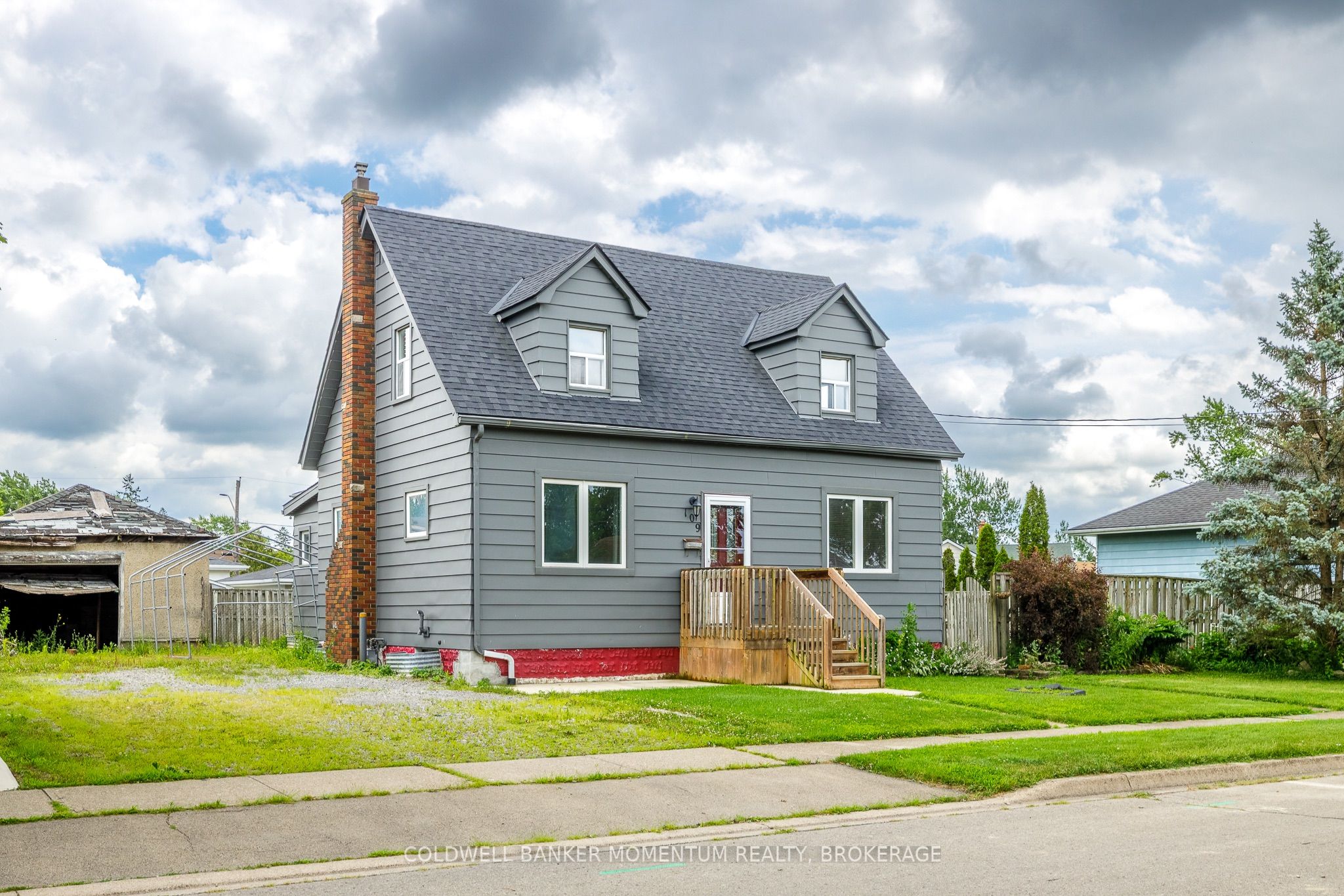 109 Santone Avenue Property Photo 1
