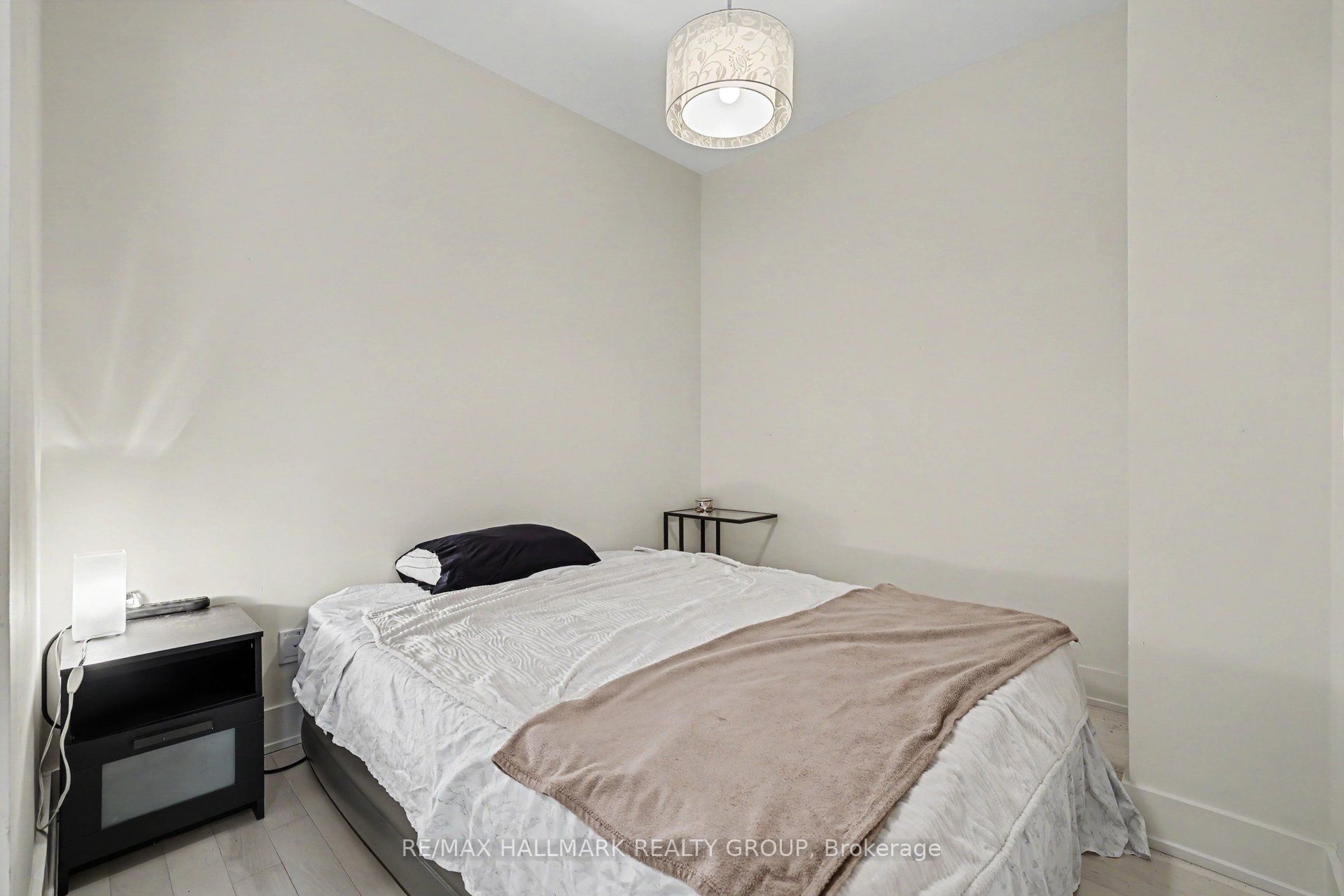 98 Richmond Road 504 Property Photo 7