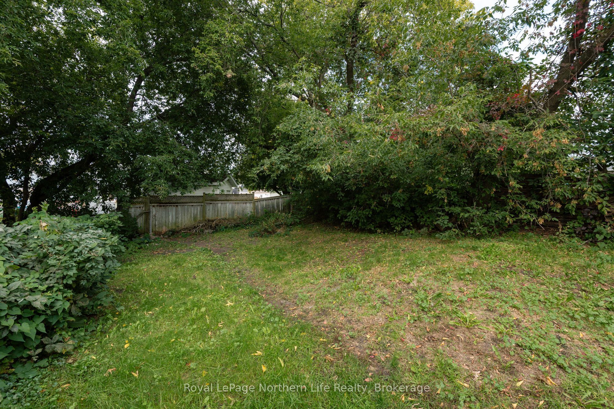 841 Worthington Street E Property Photo 5