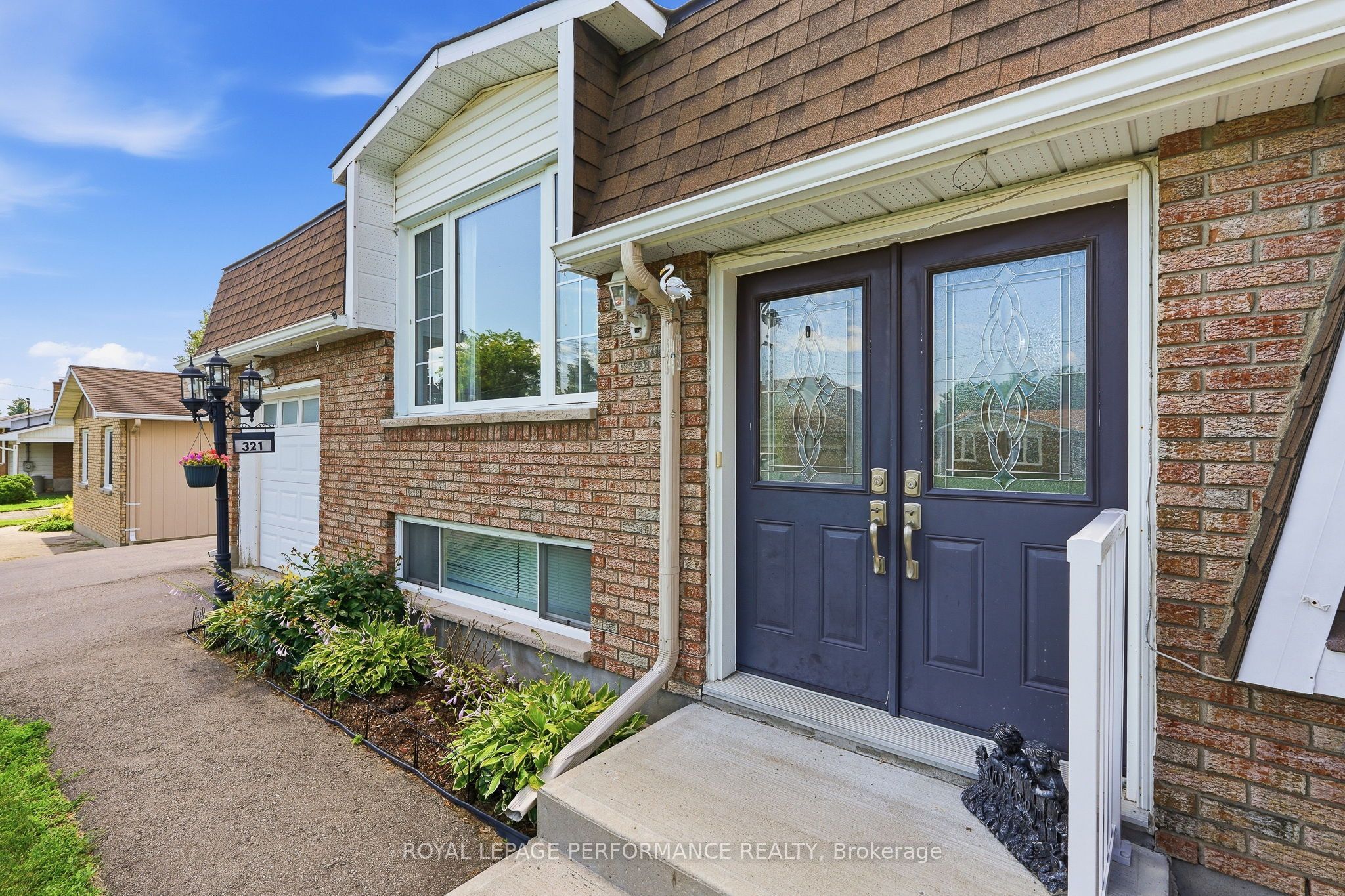 321 Sainte-anne Street Property Photo 3