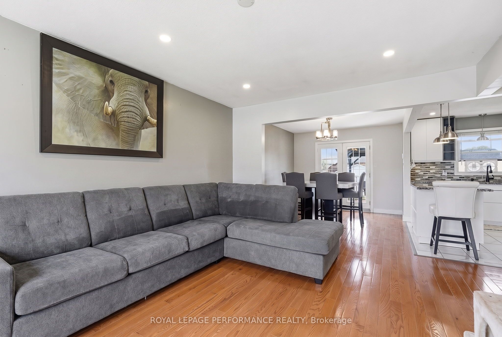 321 Sainte-anne Street Property Photo 7