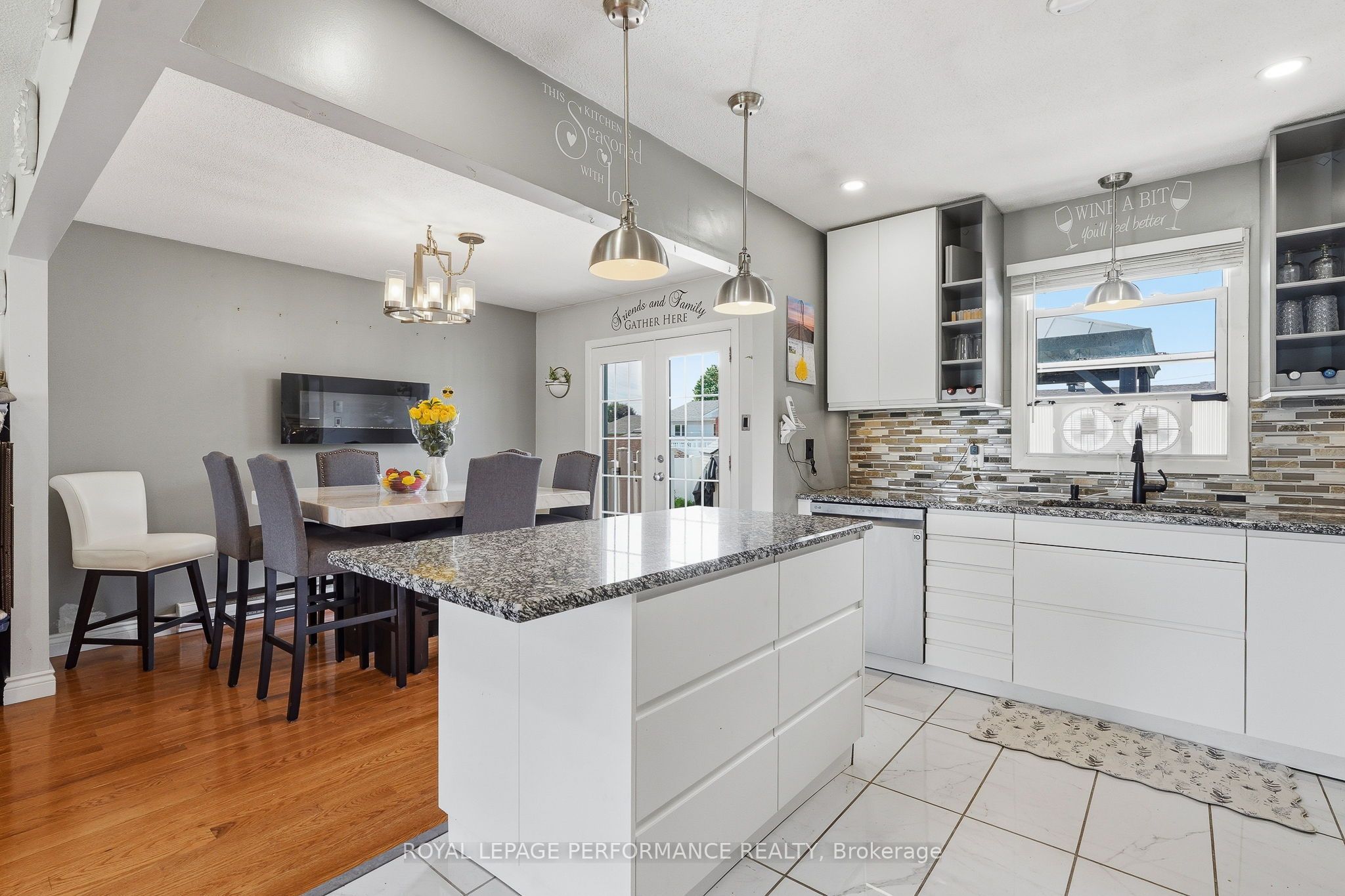 321 Sainte-anne Street Property Photo 11