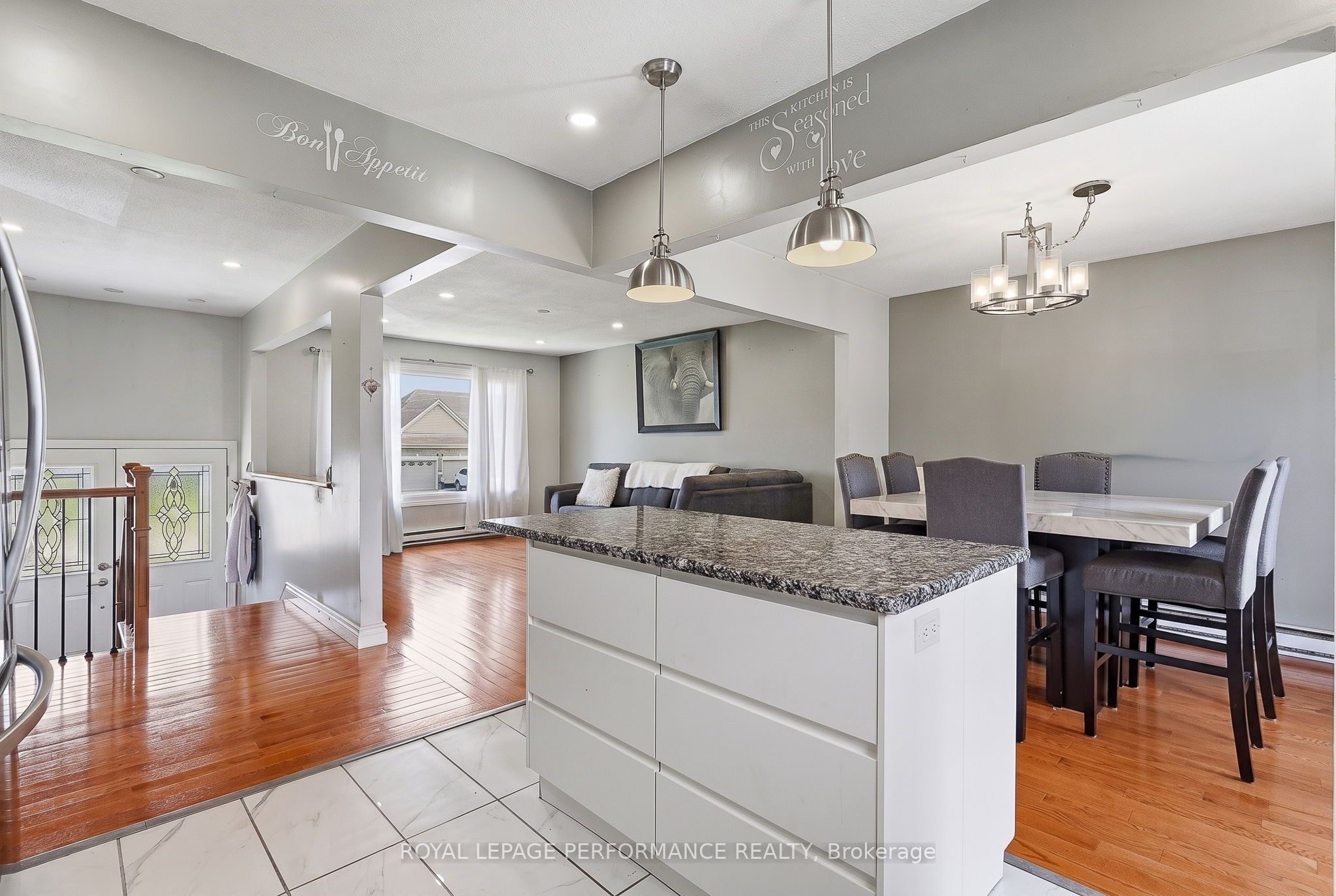 321 Sainte-anne Street Property Photo 12