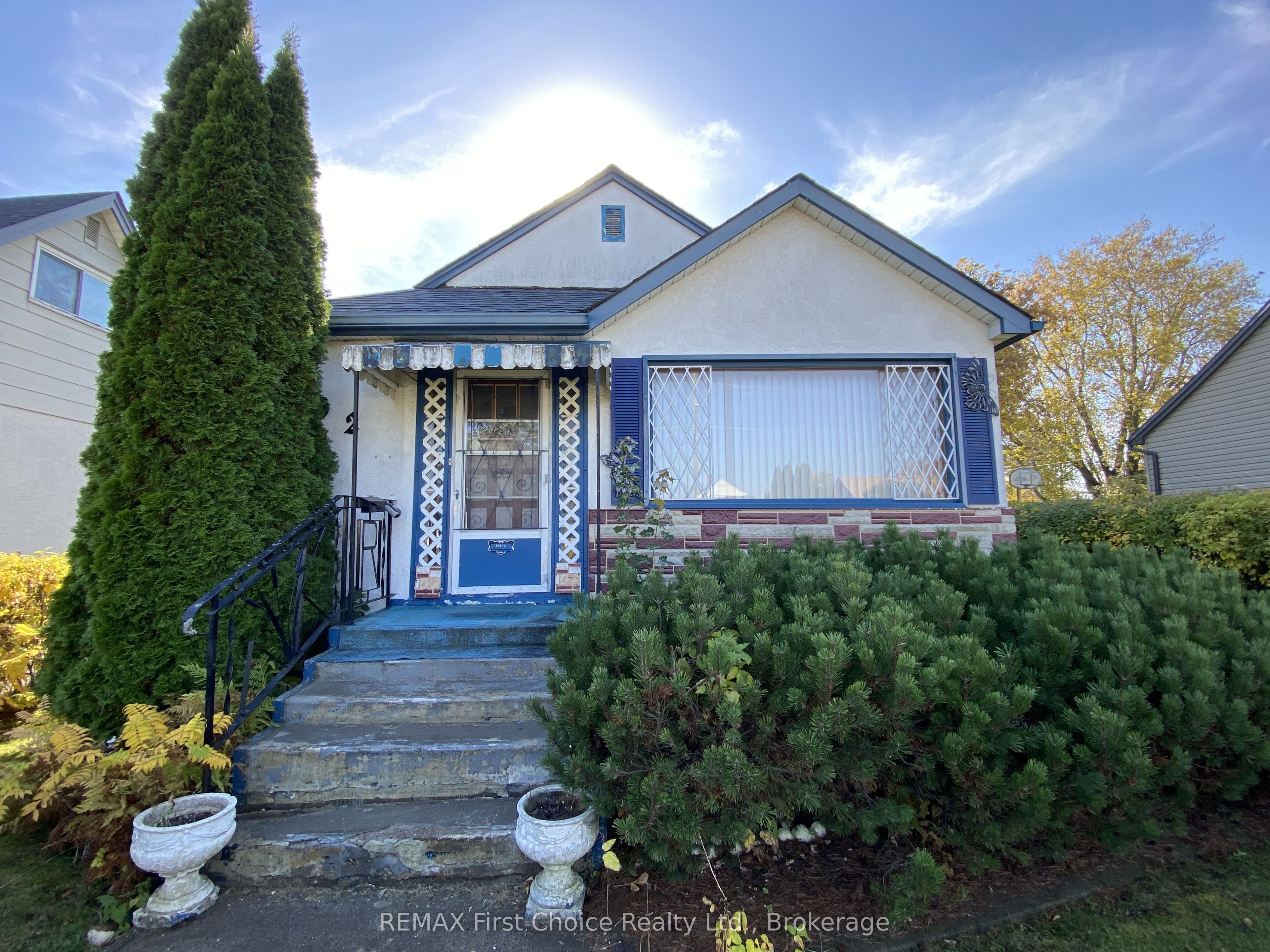 262 Empire Avenue Property Photo 1