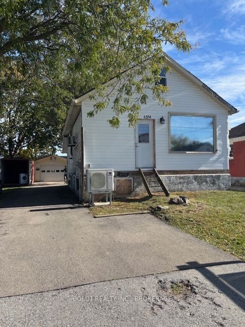 4354 Third Avenue Property Photo 2