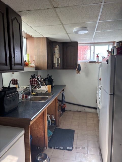 4354 Third Avenue Property Photo 5
