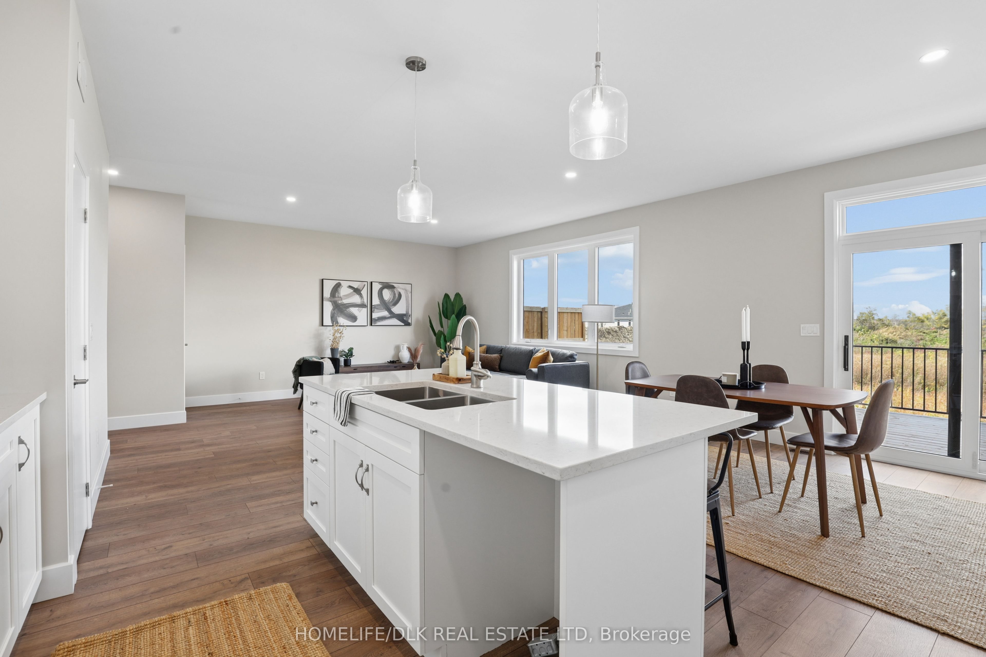 1009 Dobbie Street Property Photo 18