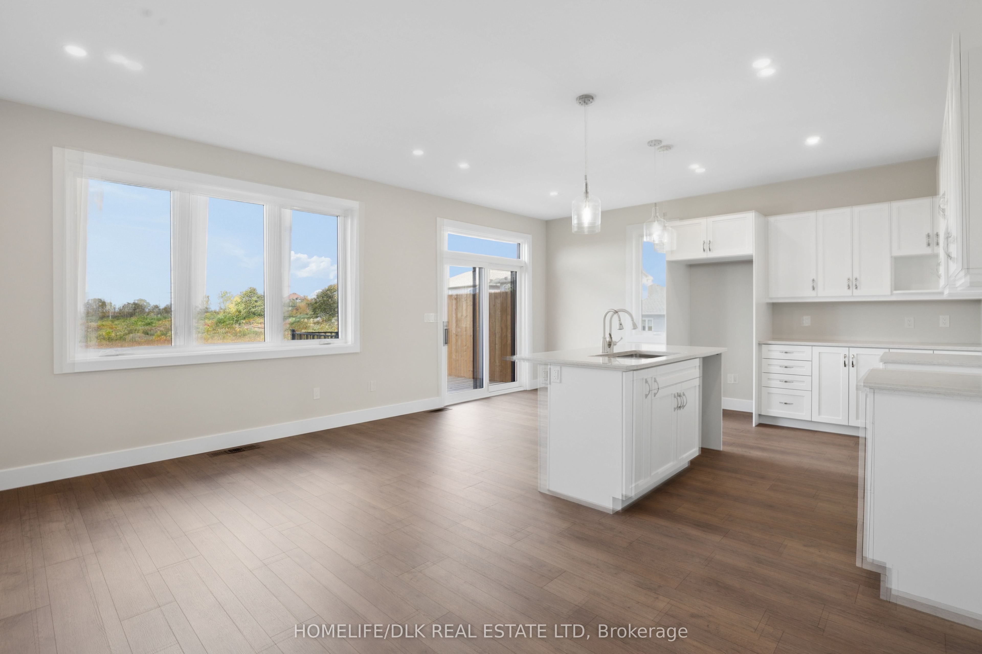 1005 Dobbie Street Property Photo 11