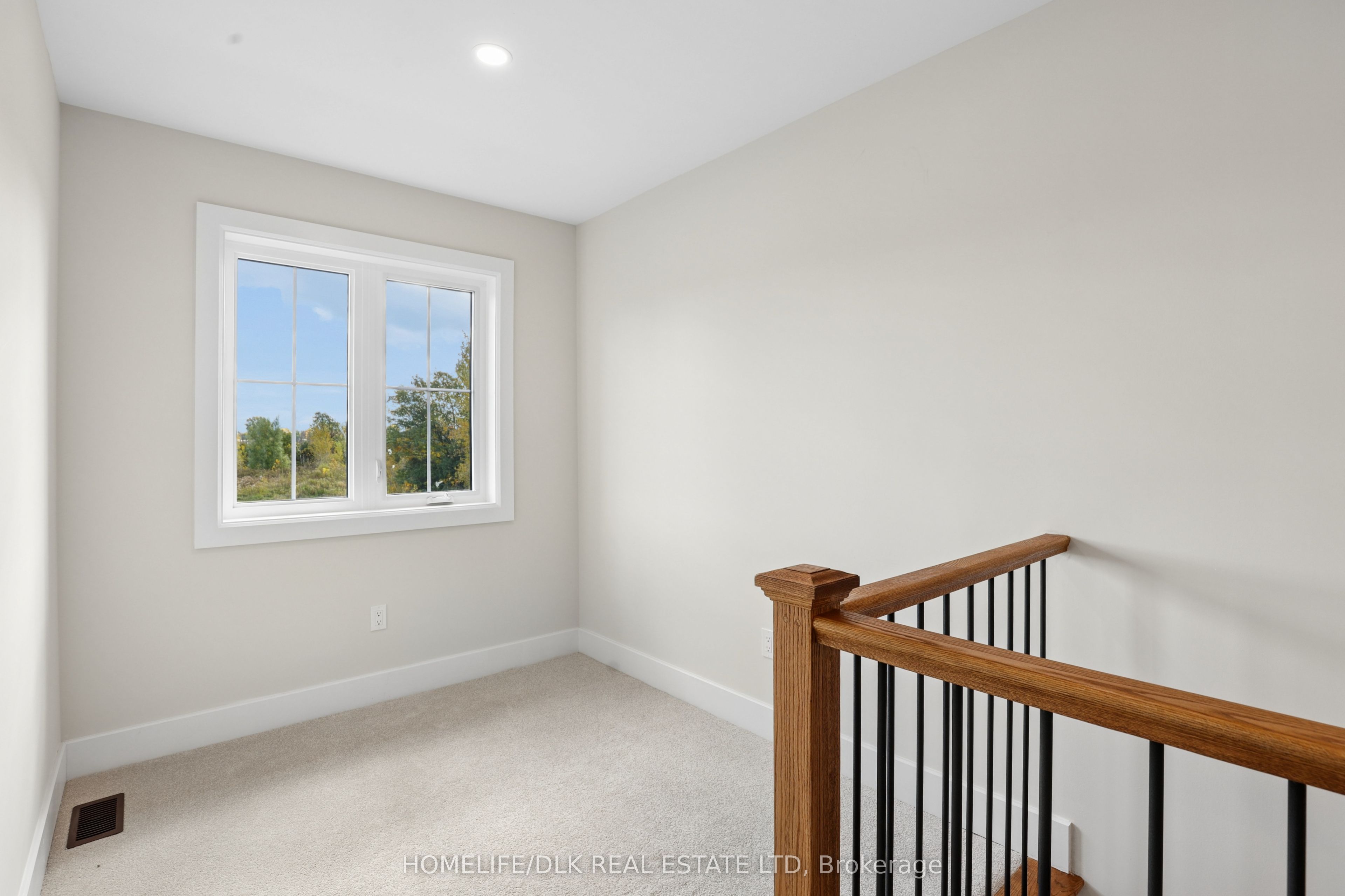 1005 Dobbie Street Property Photo 20