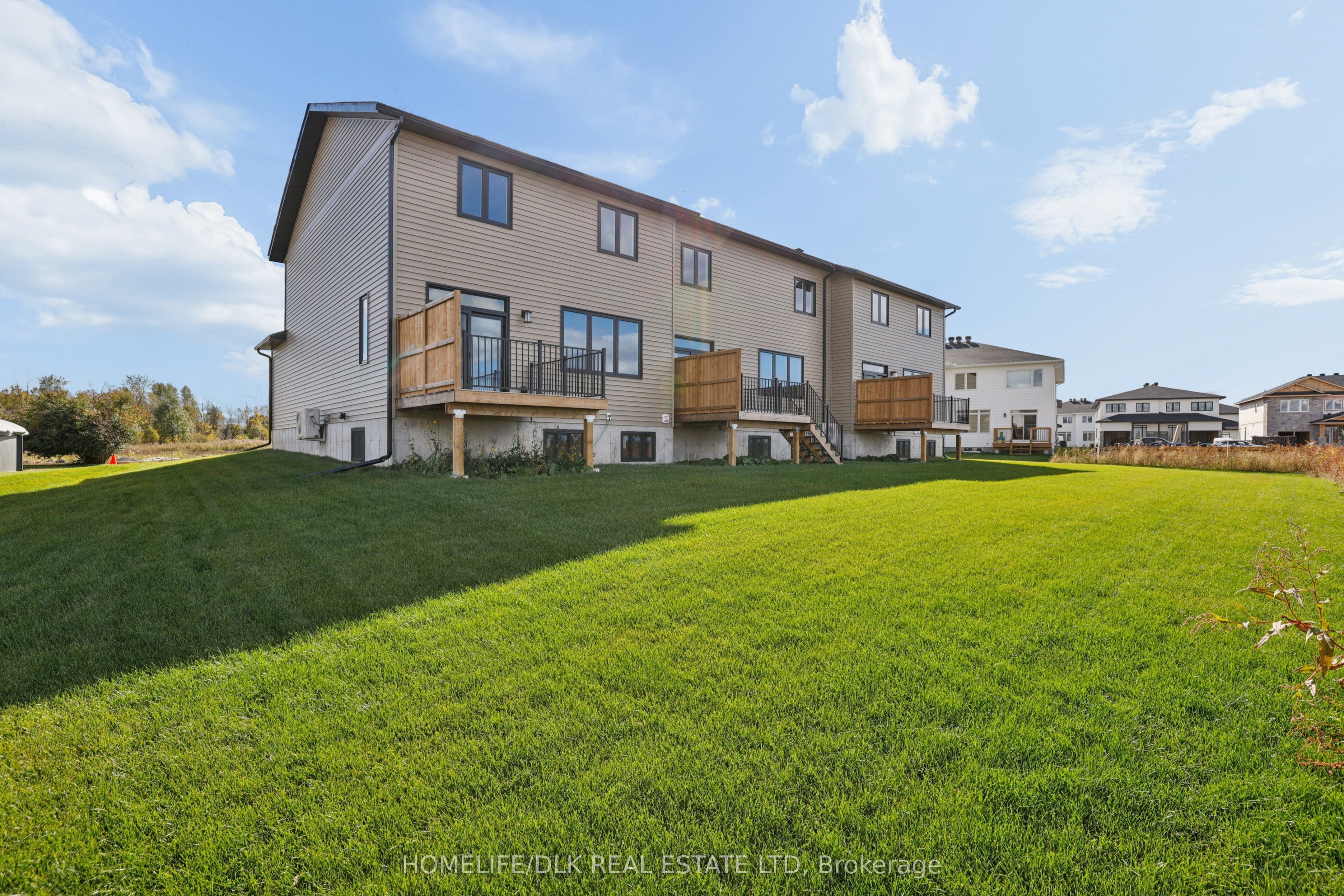 1005 Dobbie Street Property Photo 30