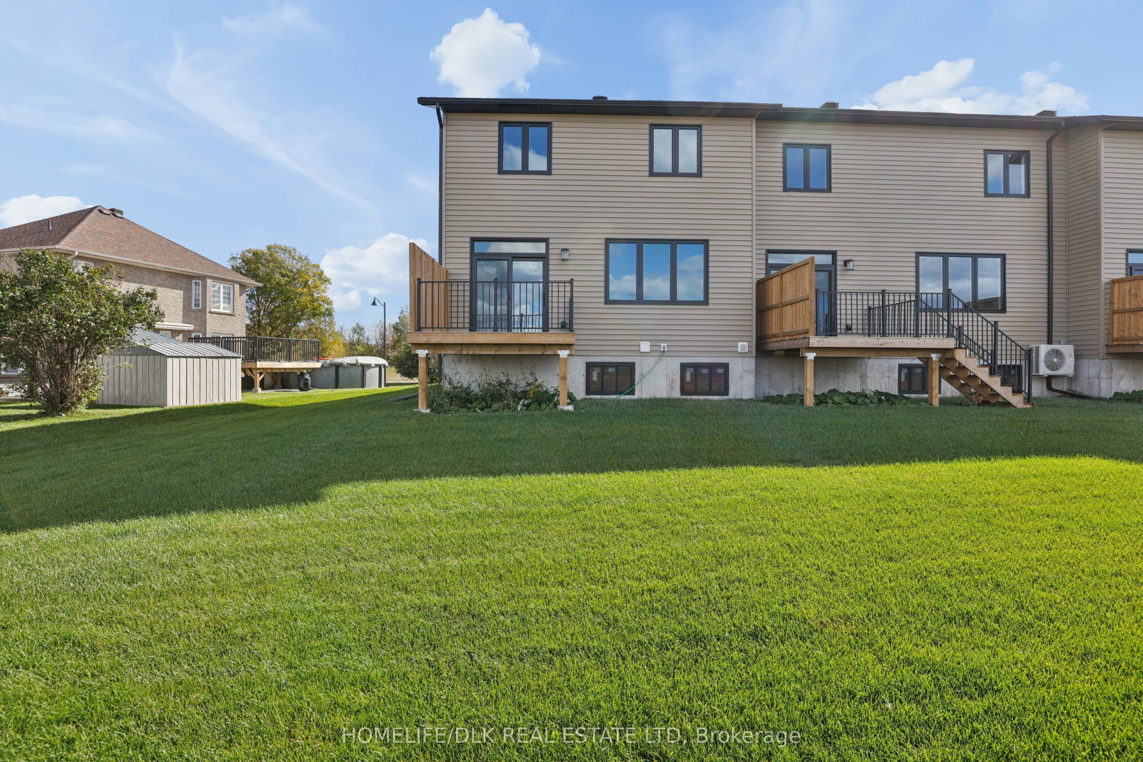 1005 Dobbie Street Property Photo 31